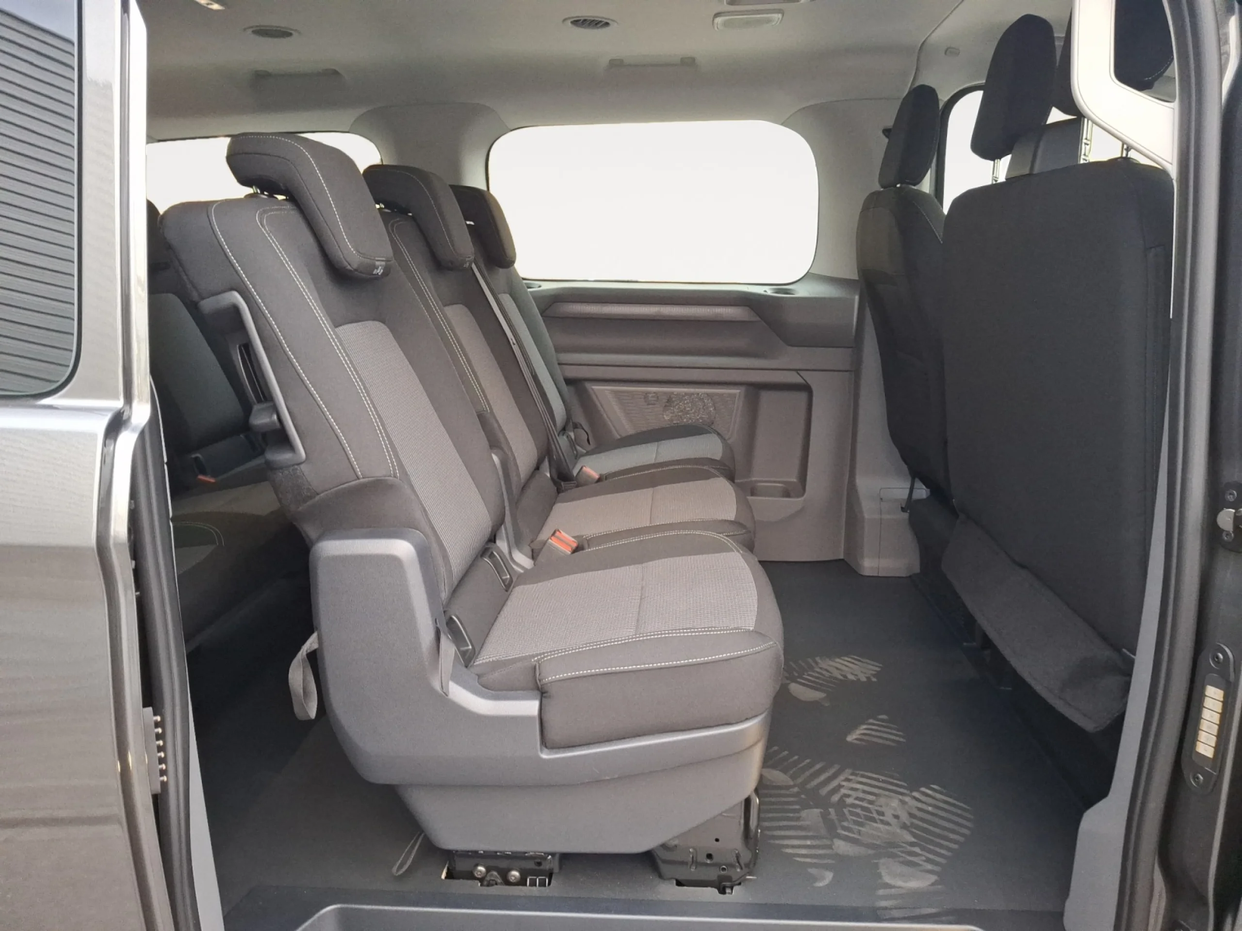 VW COMERCIALES CARAVELLE CARAVELLE   CARAVELLE  BATALLA CORTA  2.0 TDI 81 KW (110 CV) 6 VEL. - Foto 6