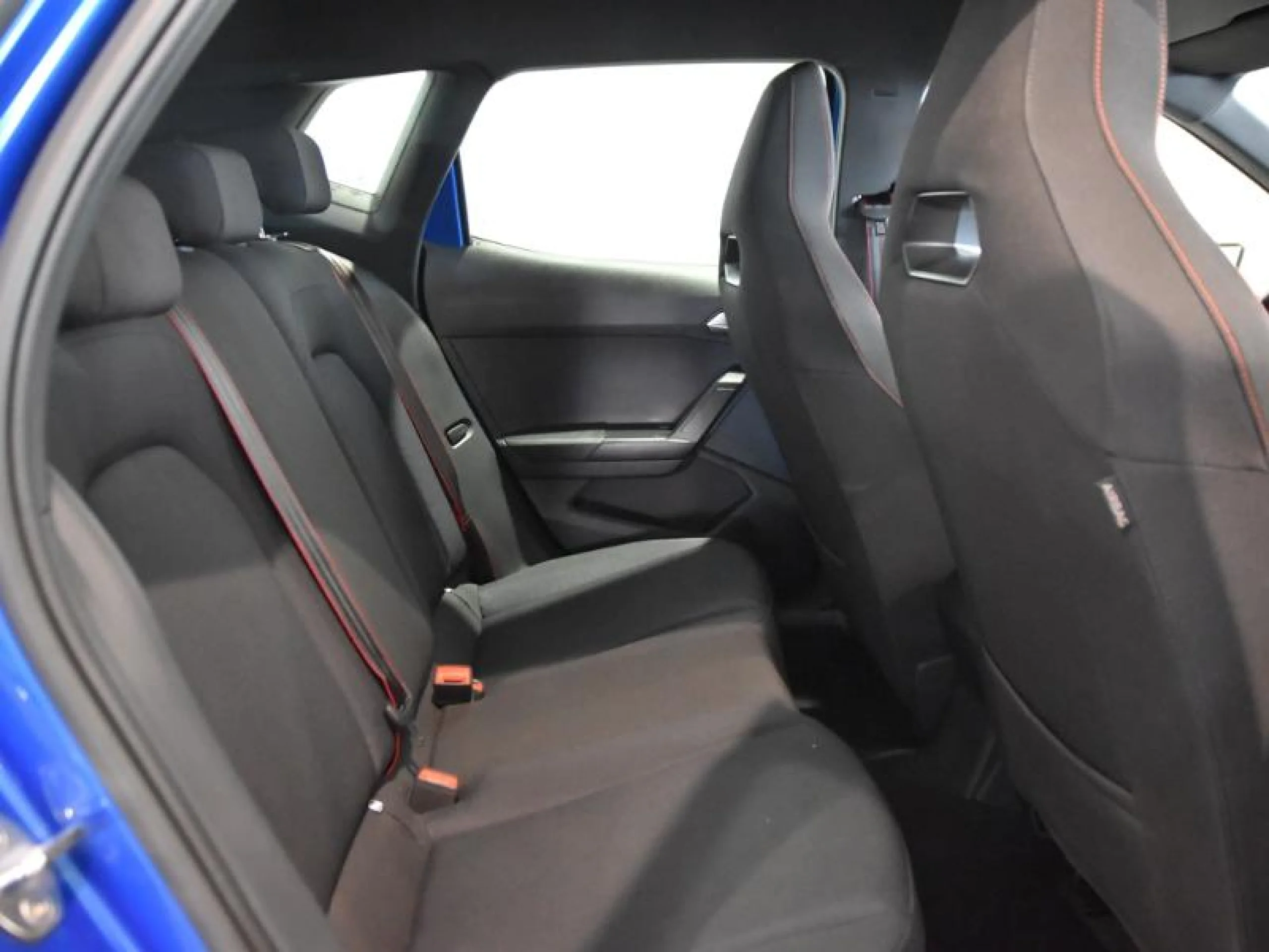SEAT ARONA 1.0 TSI 85KW (115CV) FR SPECIAL EDITION - Foto 6