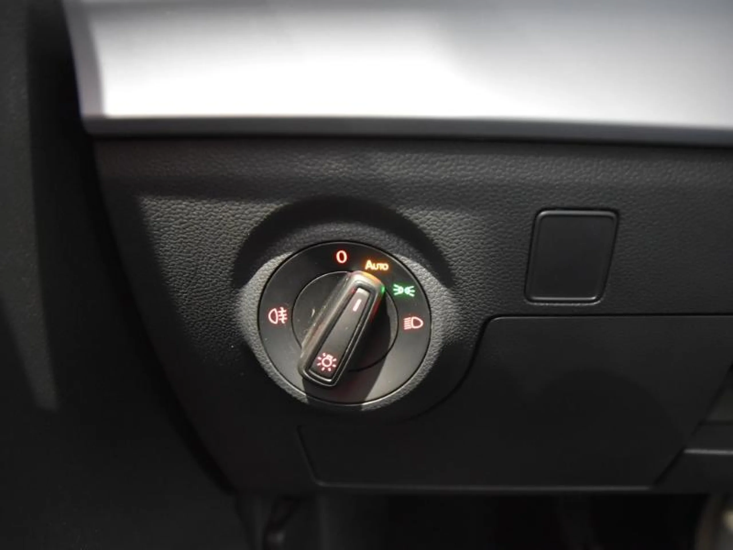 SEAT ARONA 1.0 TSI 85KW (115CV) FR SPECIAL EDITION - Foto 19