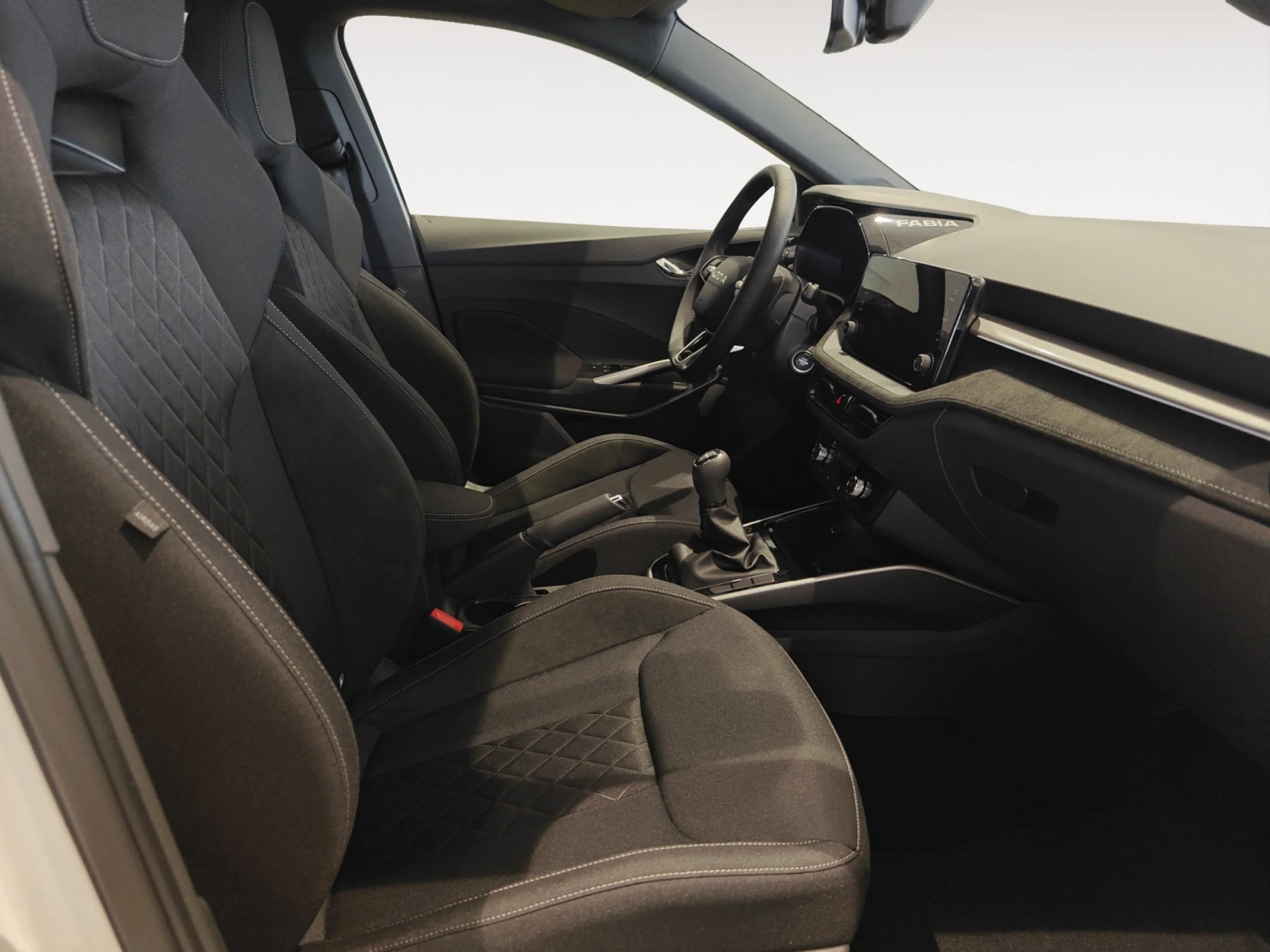 SKODA FABIA 1.0 TSI 70KW (95CV) DESIGN - Foto 5