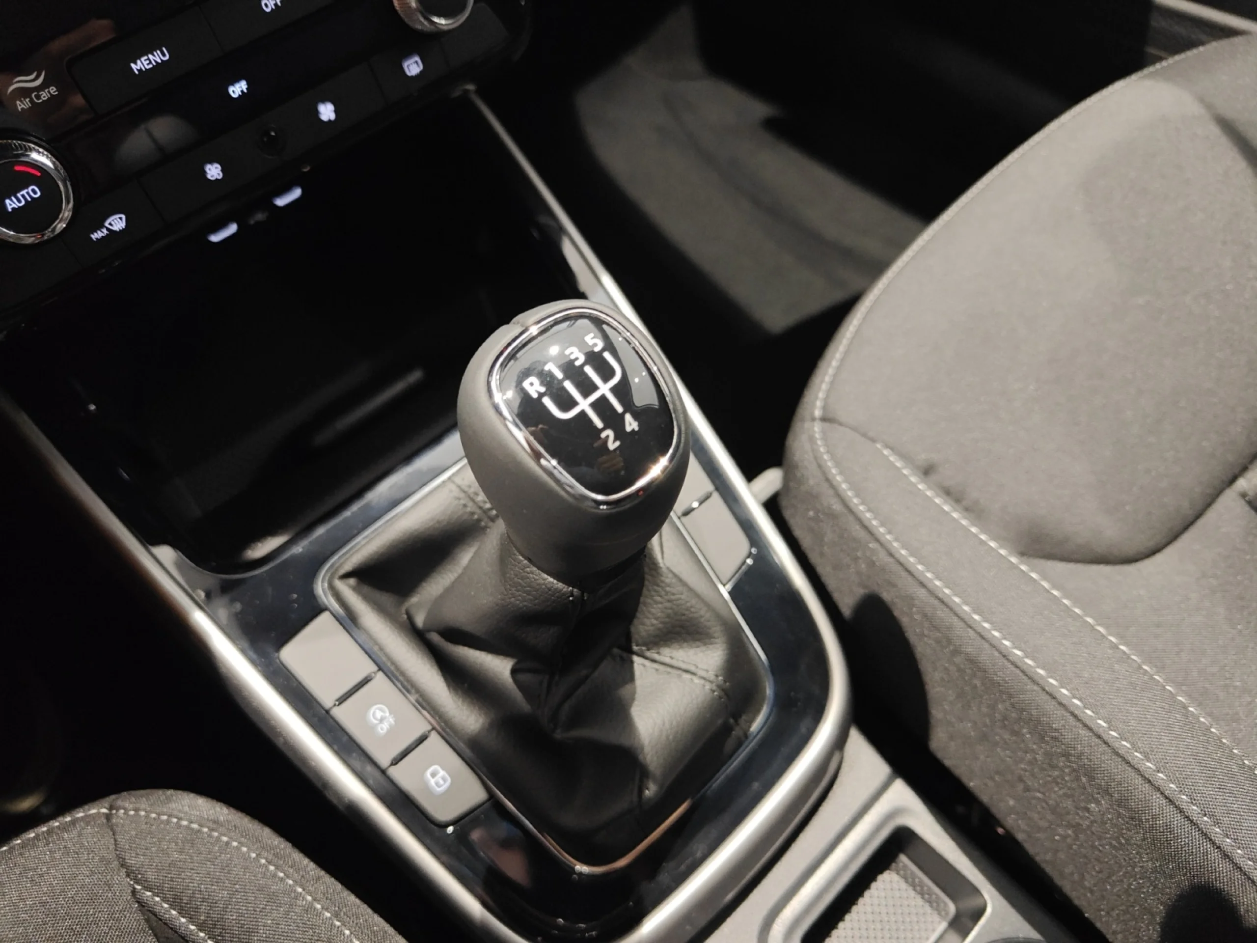 SKODA FABIA 1.0 TSI 70KW (95CV) DESIGN - Foto 17