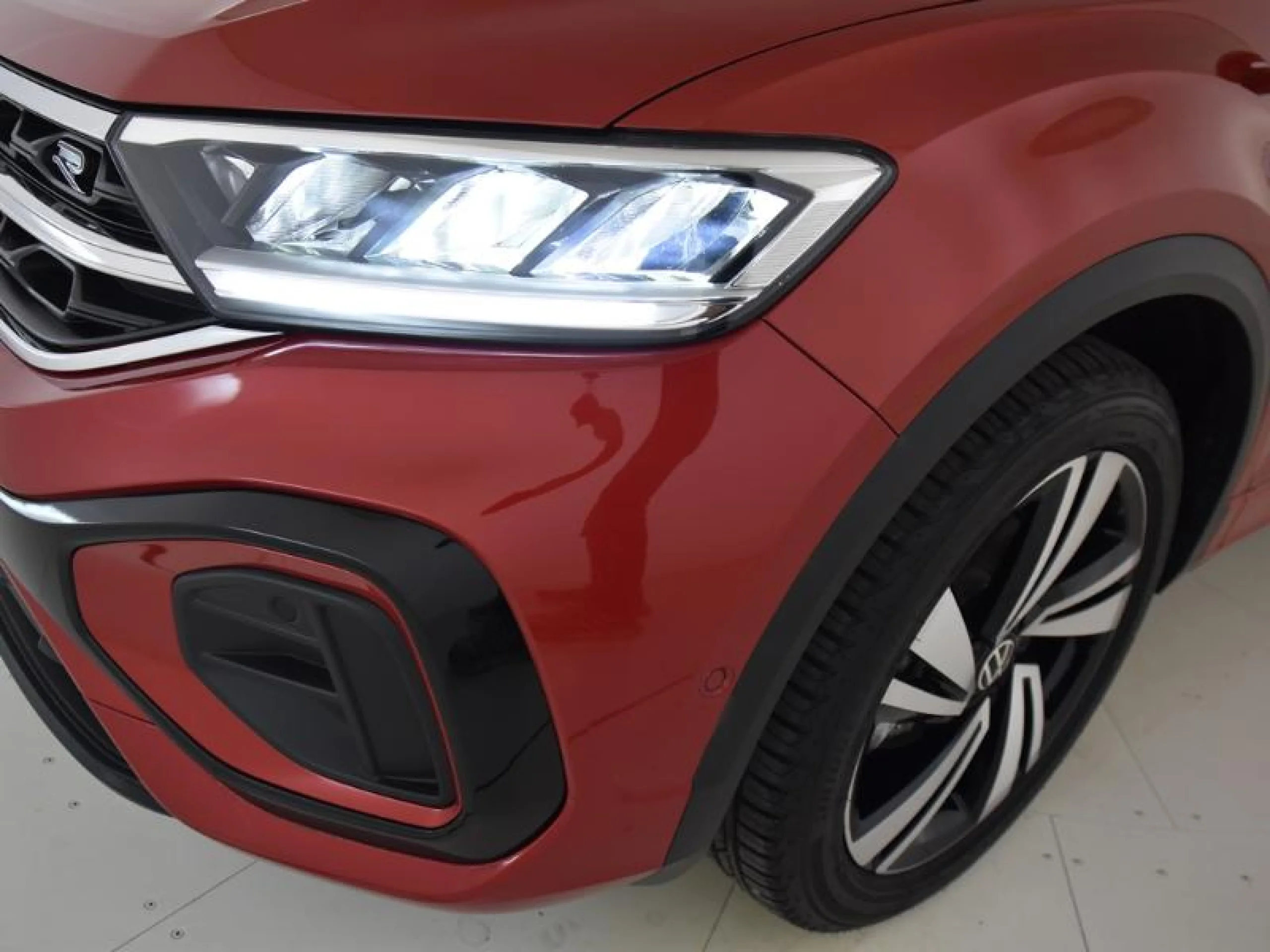 VOLKSWAGEN T ROC R LINE 1.5 TSI 110KW (150CV) DSG - Foto 18