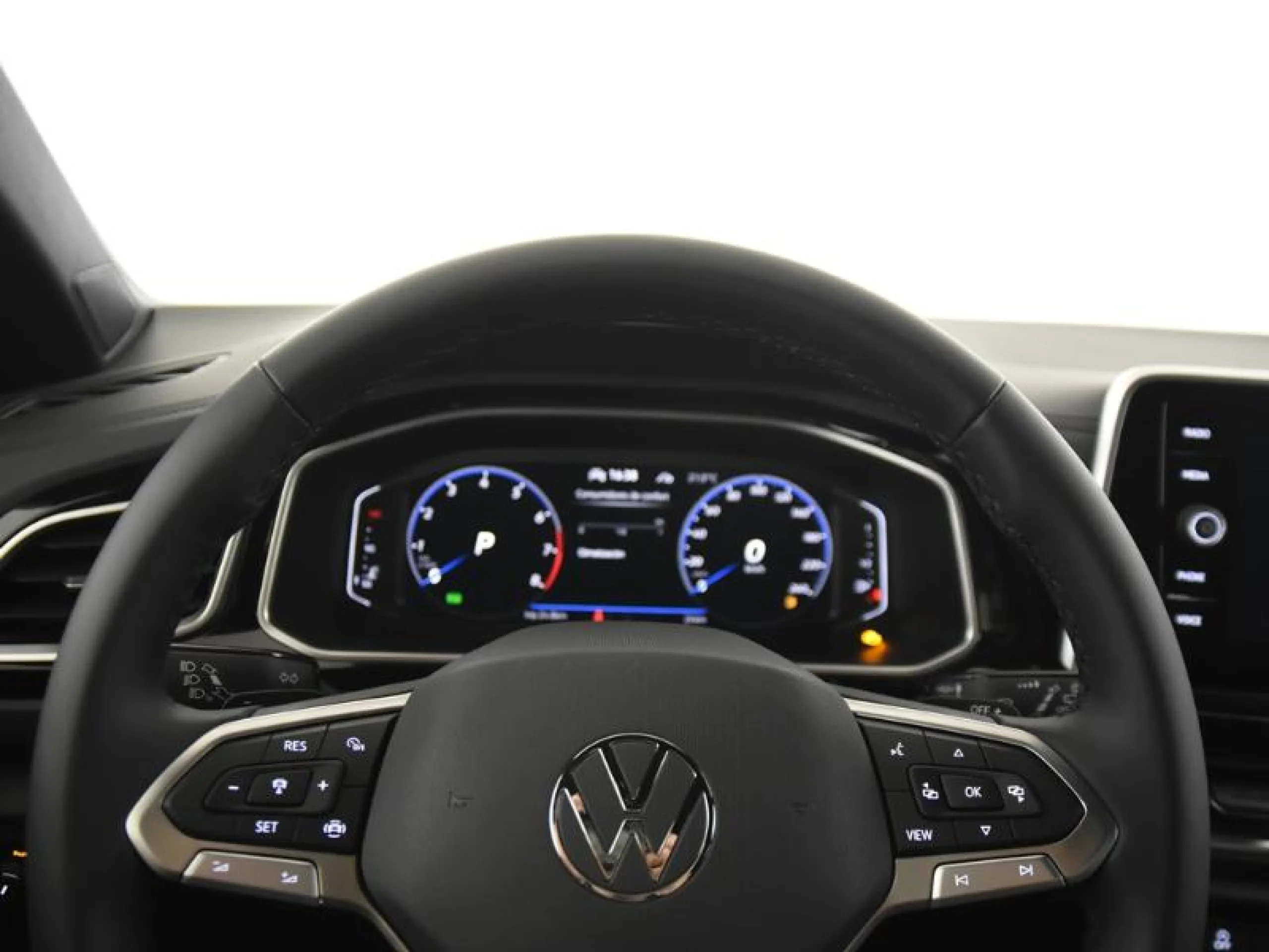 VOLKSWAGEN T ROC R LINE 1.5 TSI 110KW (150CV) DSG - Foto 14