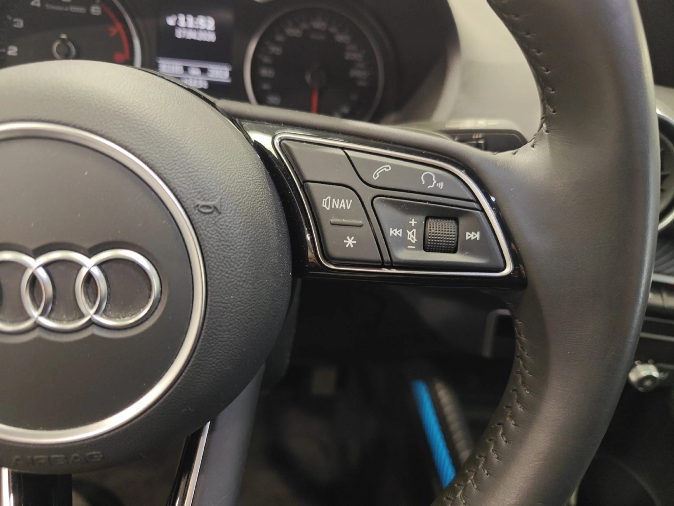 AUDI Q2 SPORT 35 TFSI 110KW (150CV) S TRONIC - Foto 10