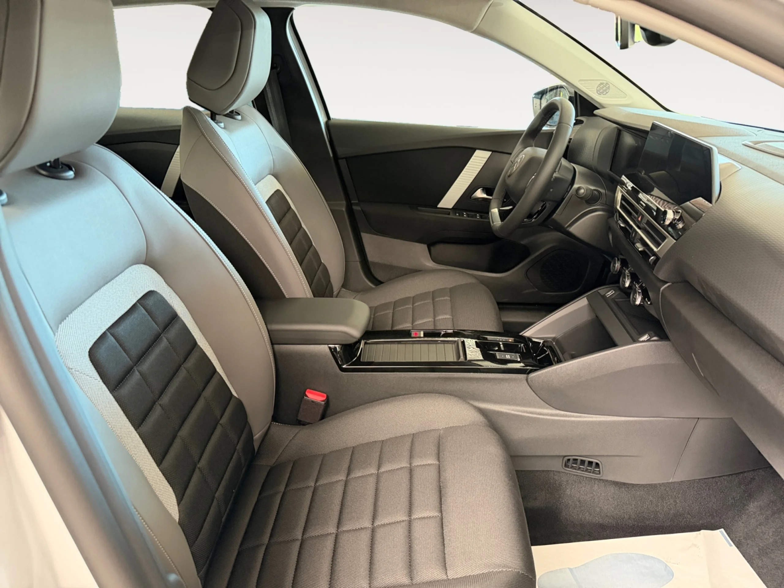 CITROEN C4 HYBRID 145 Ë DCS6 BUSINESS EDITION - Foto 5