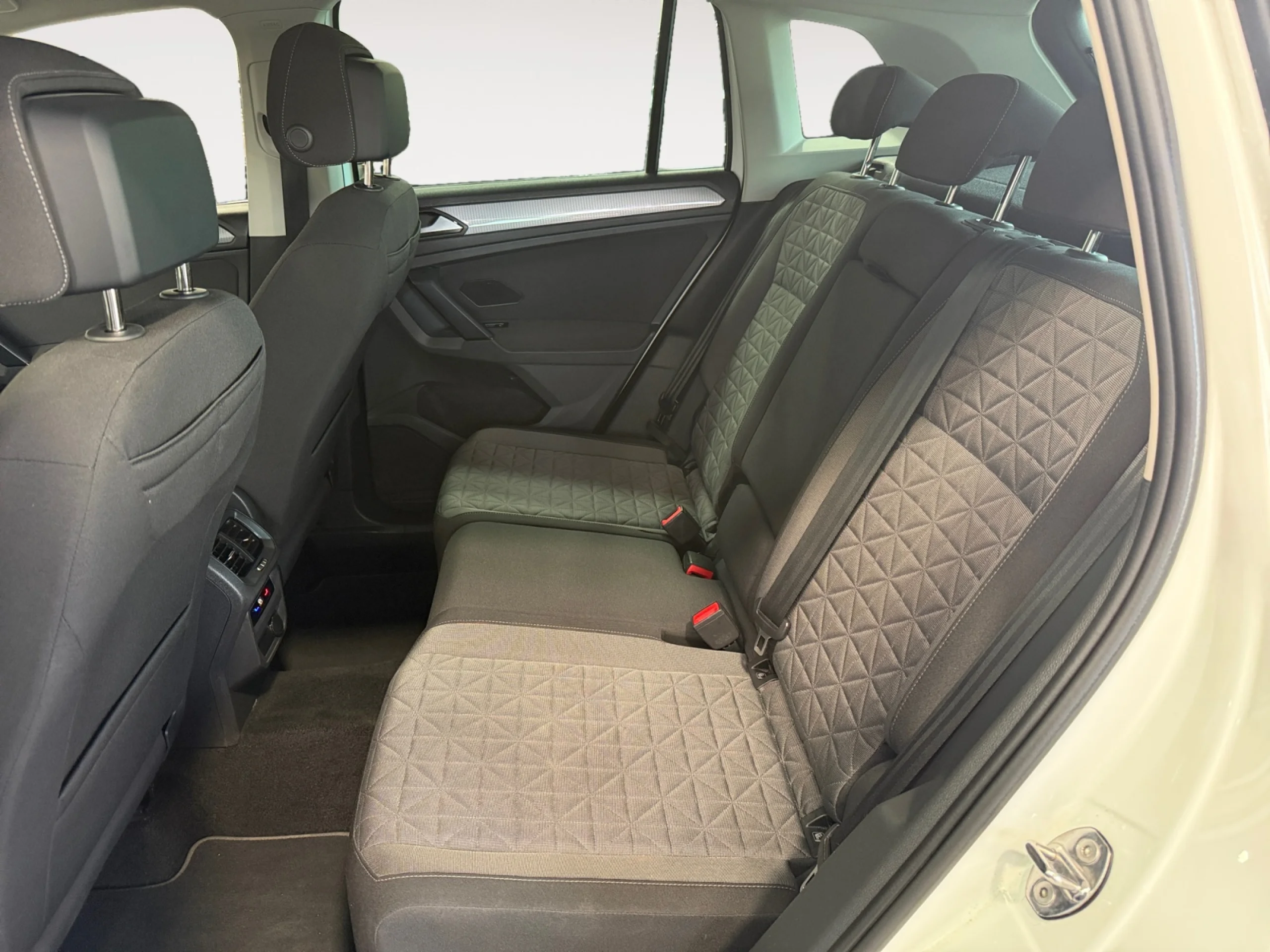 VOLKSWAGEN TIGUAN LIFE 1.5 TSI 110KW (150CV) DSG - Foto 6