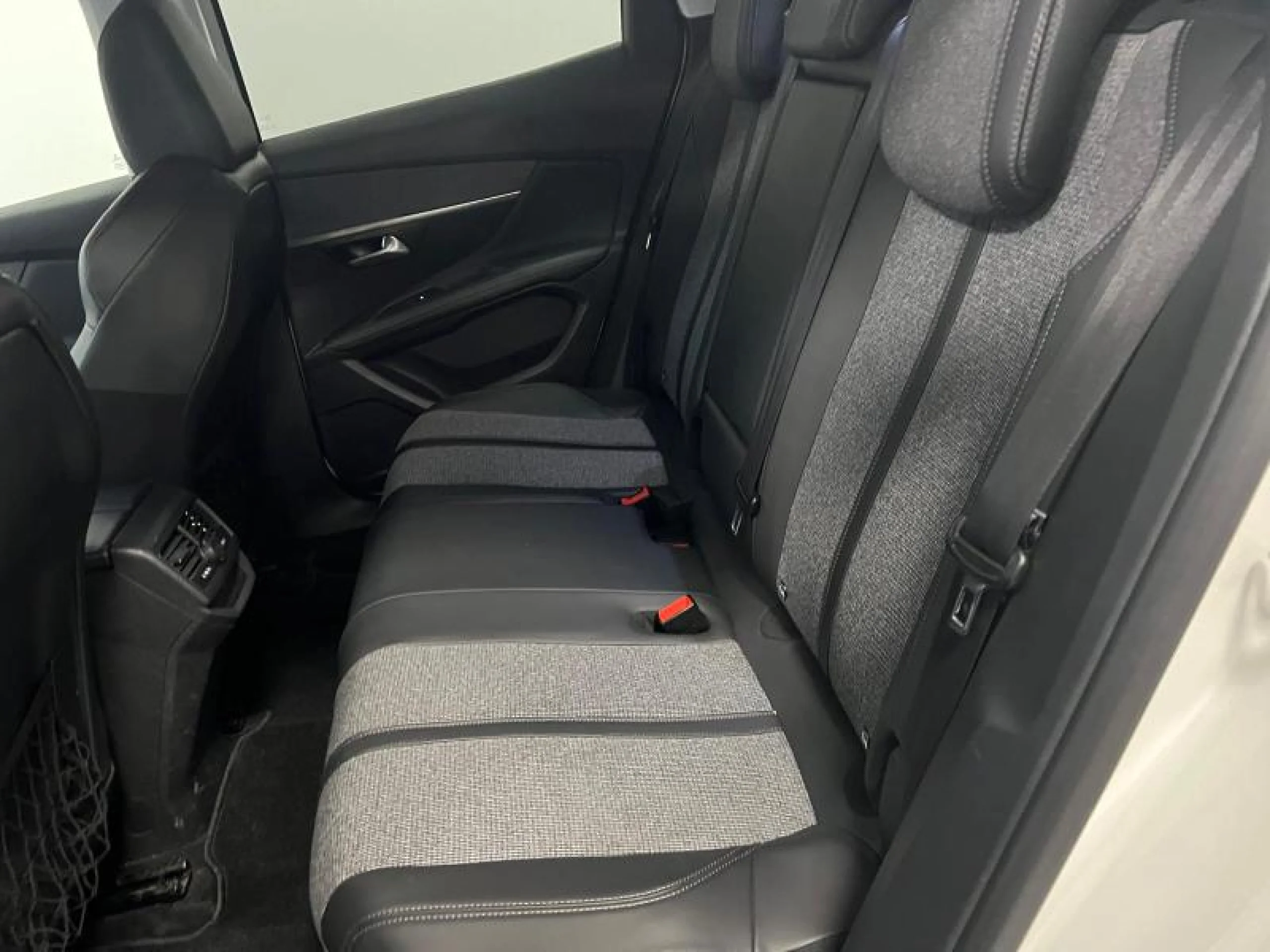 PEUGEOT 3008 1.6BLUEHDI 88KW (120CV) ALLURE AUTO S&S - Foto 8