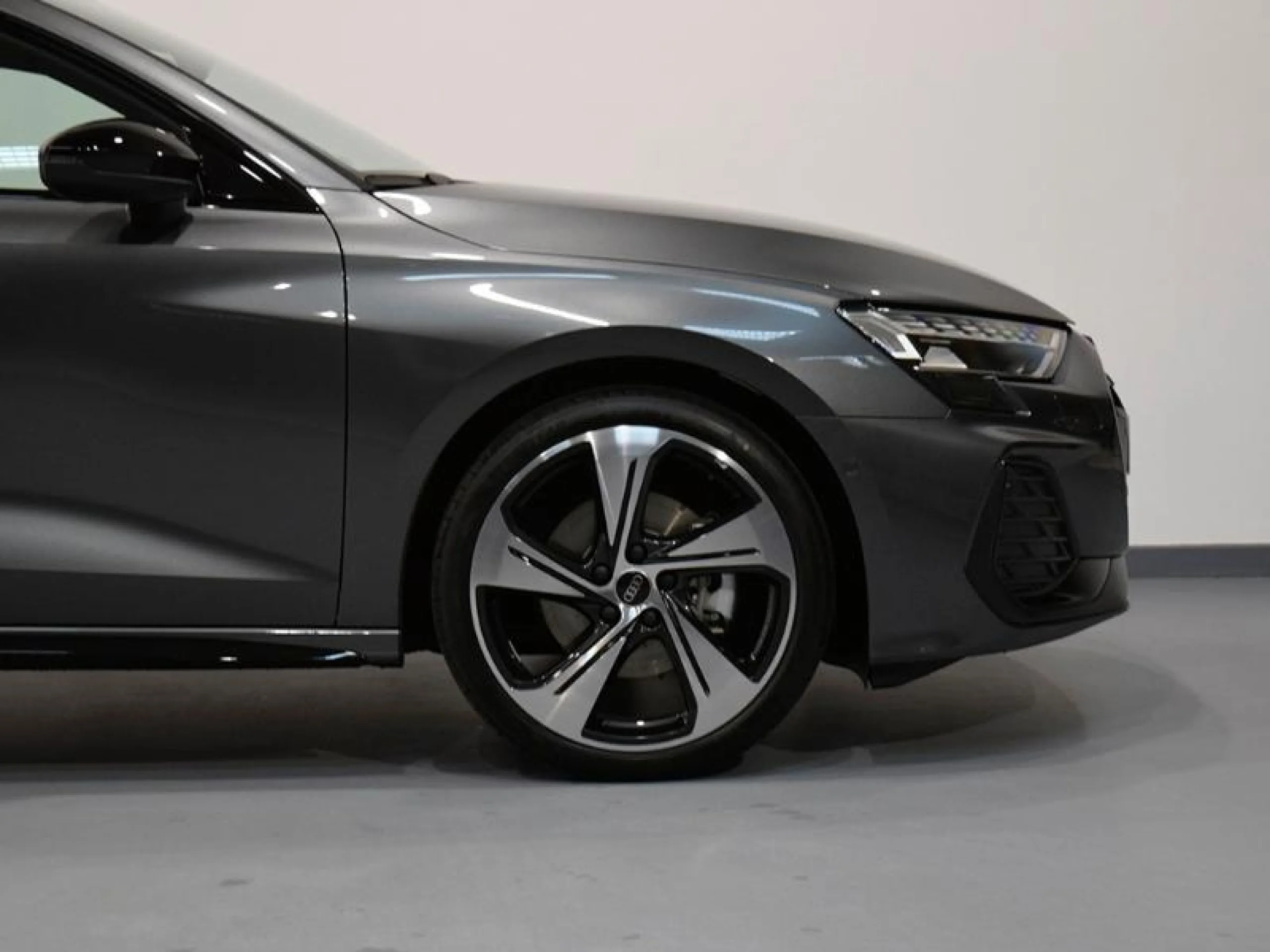 AUDI A3 SEDAN BLACK LINE 35 TFSI 110KW S TRONIC - Foto 8