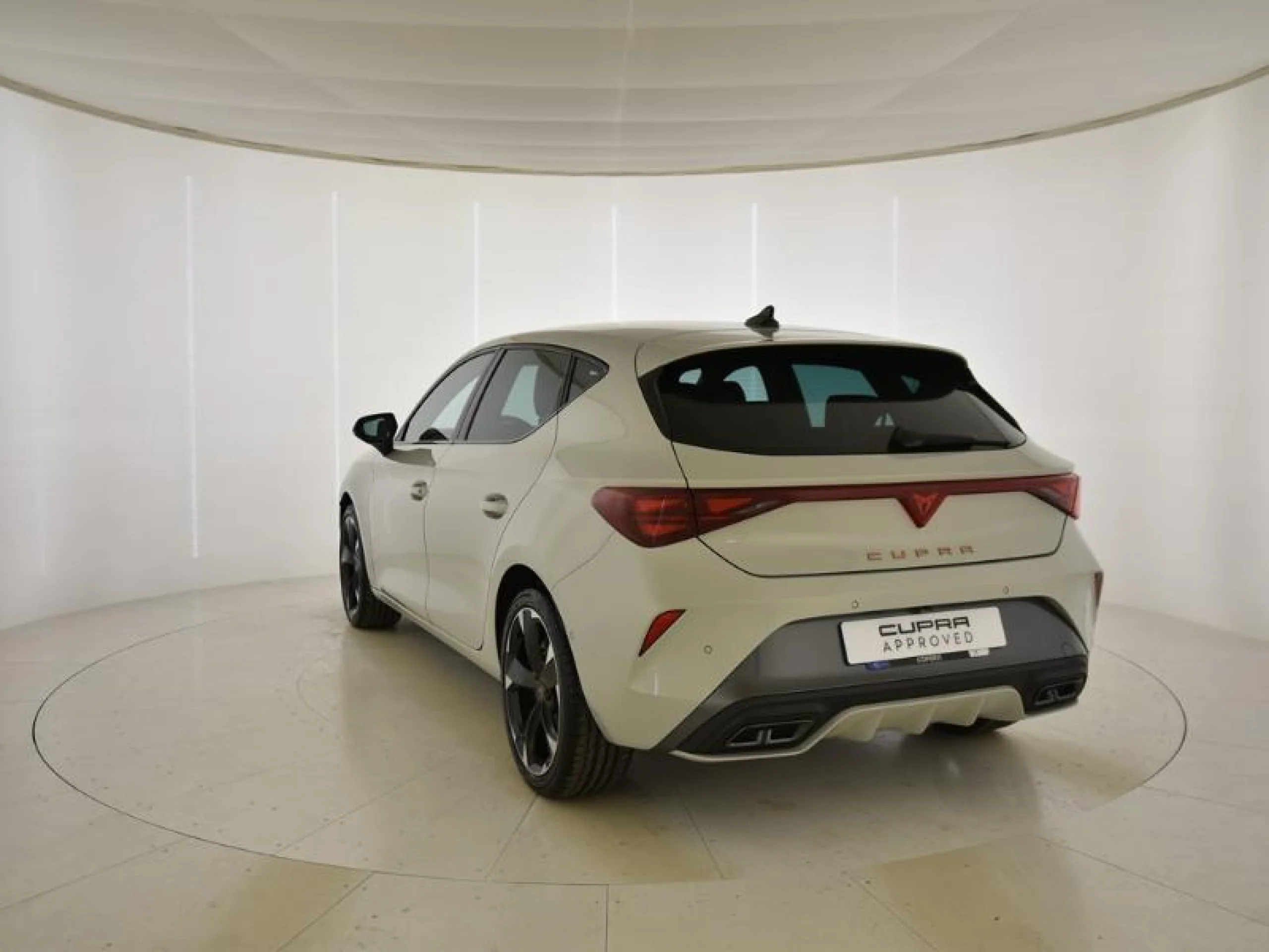 CUPRA LEON 1.5 ETSI 110KW (150CV) DSG - Foto 2