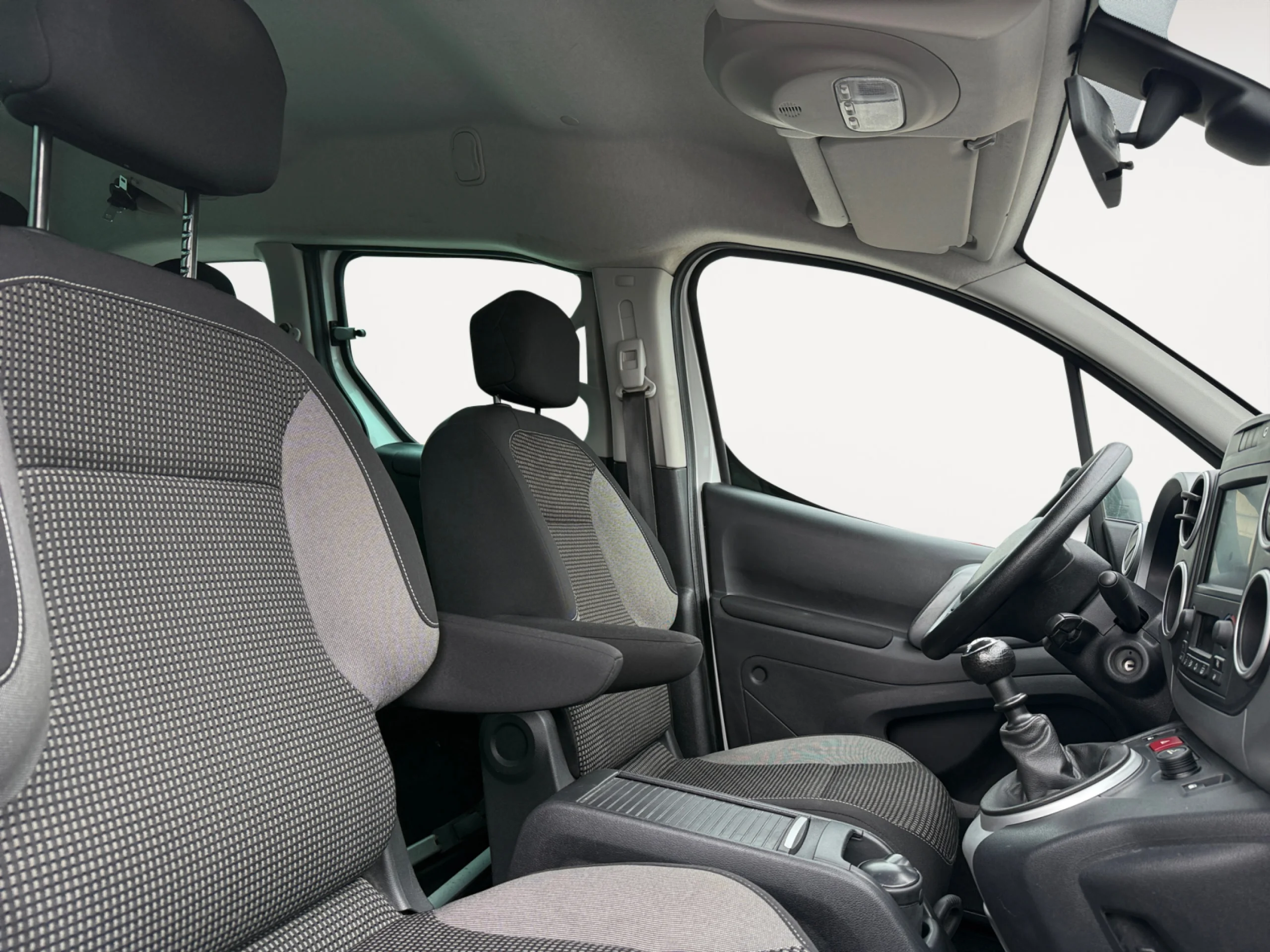 PEUGEOT Partner TEPEE ACTIVE 1.6 BLUEHDI 120 - Foto 5