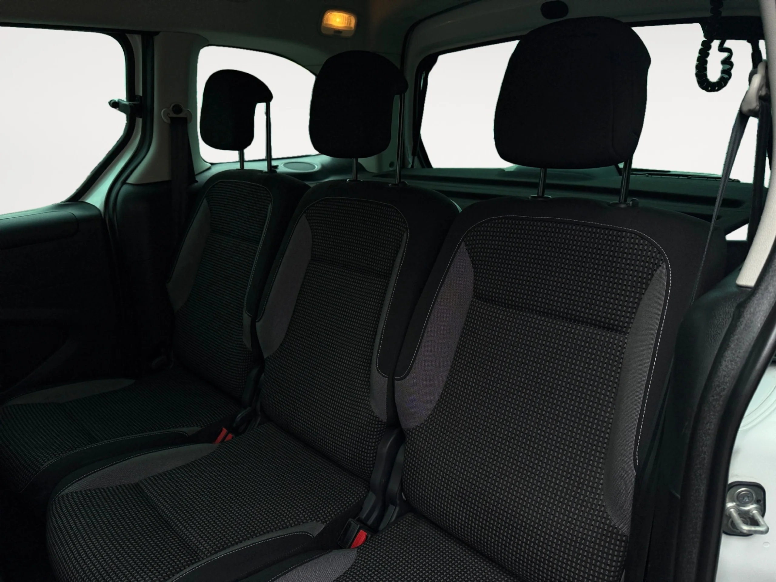 PEUGEOT Partner TEPEE ACTIVE 1.6 BLUEHDI 120 - Foto 6