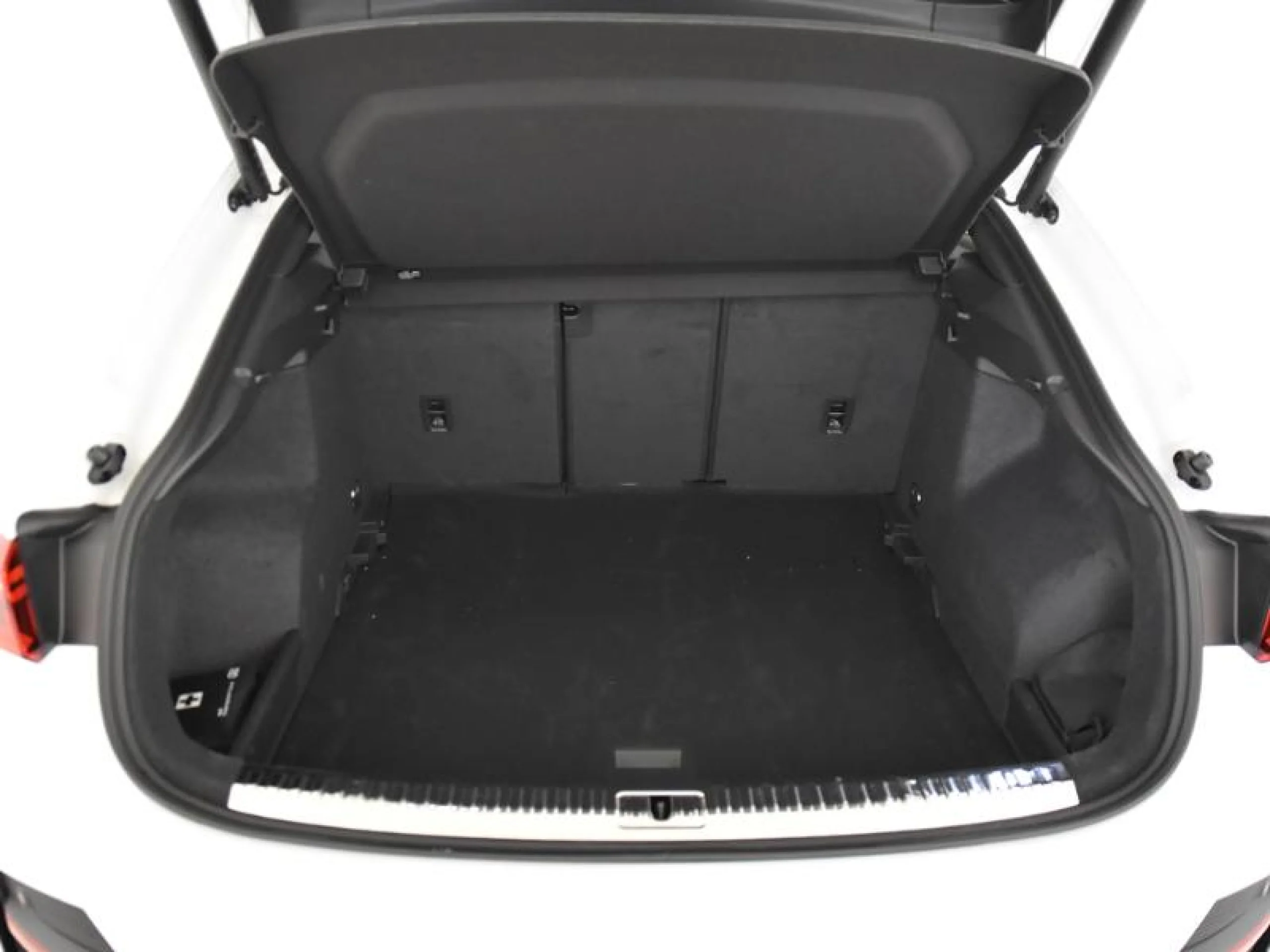 AUDI Q3 SPORTBACK 35 TFSI 110KW(150CV) S TRONIC BLACK LINE - Foto 7