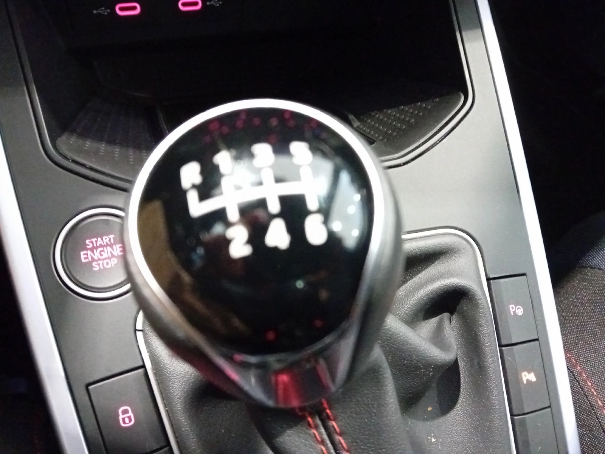 SEAT ARONA 1.0 TSI 85KW (115CV) DSG FR SPECIAL ED - Foto 17