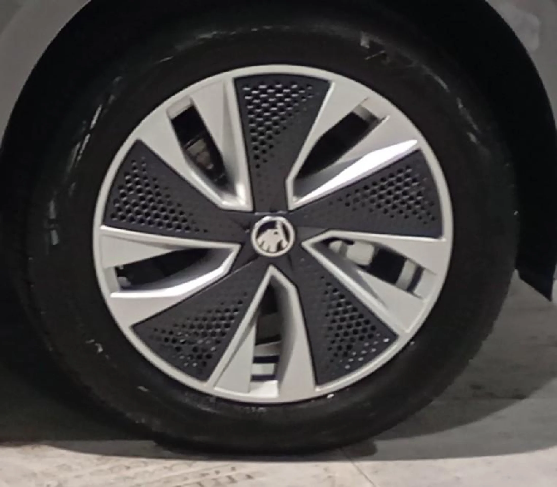 SKODA KAMIQ 1.0 TSI 85KW (115CV) DSG DESIGN - Foto 8