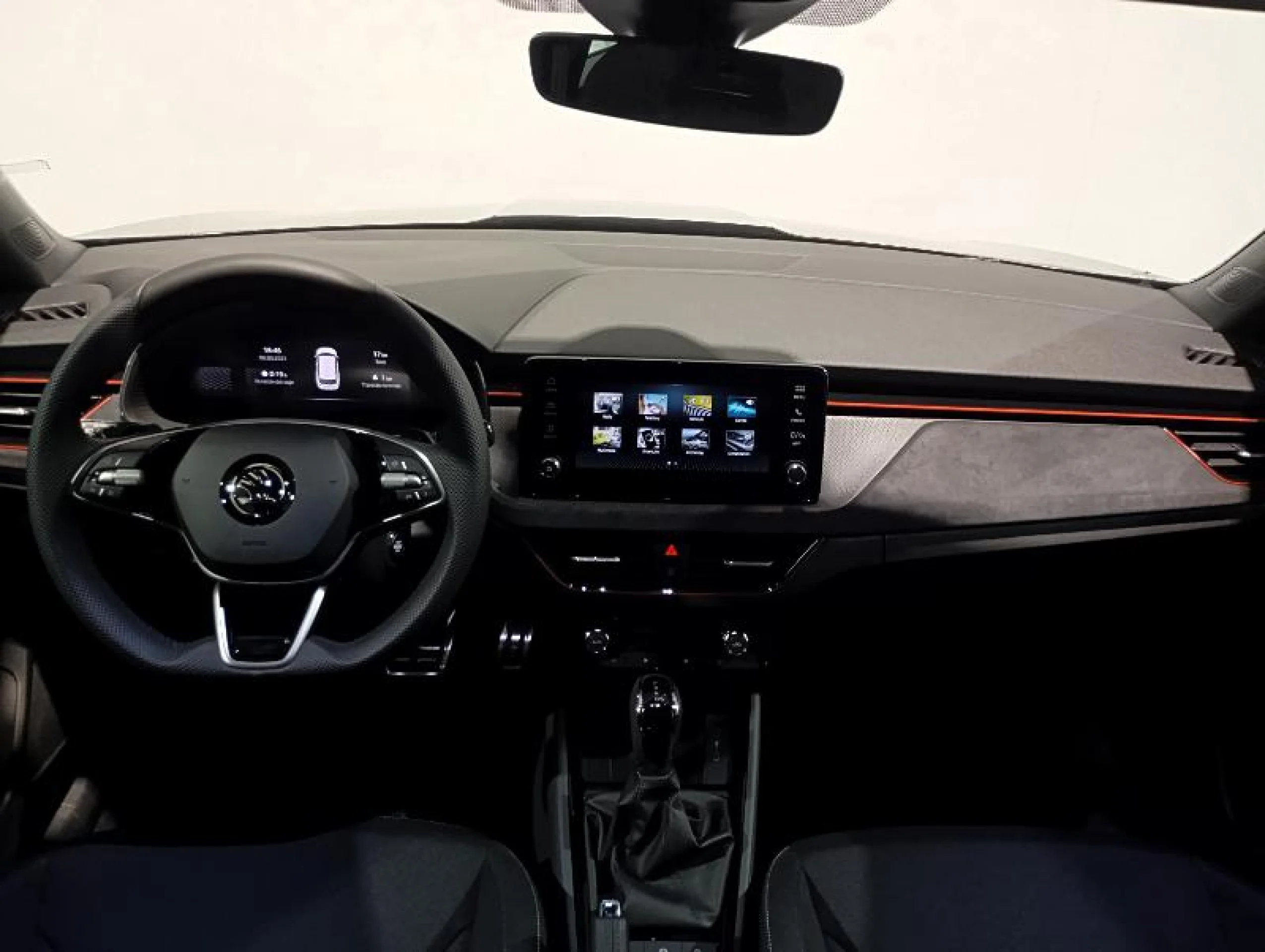 SKODA KAMIQ 1.0 TSI 85KW (115CV) DSG DESIGN - Foto 4