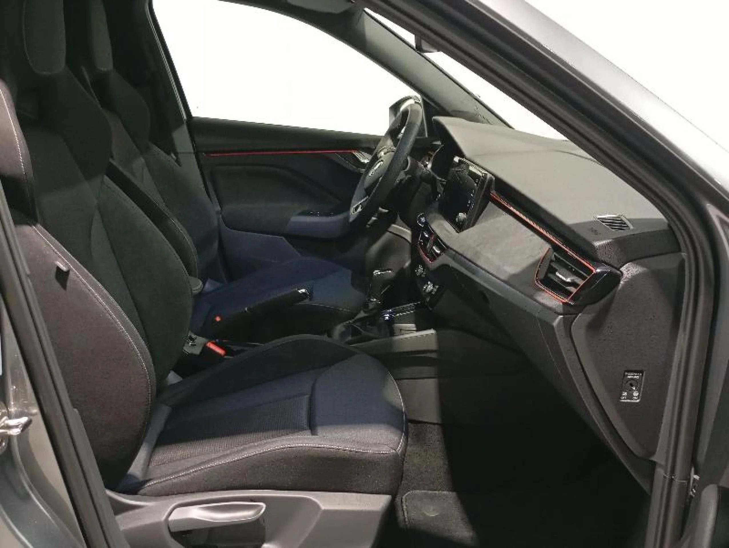 SKODA KAMIQ 1.0 TSI 85KW (115CV) DSG DESIGN - Foto 5