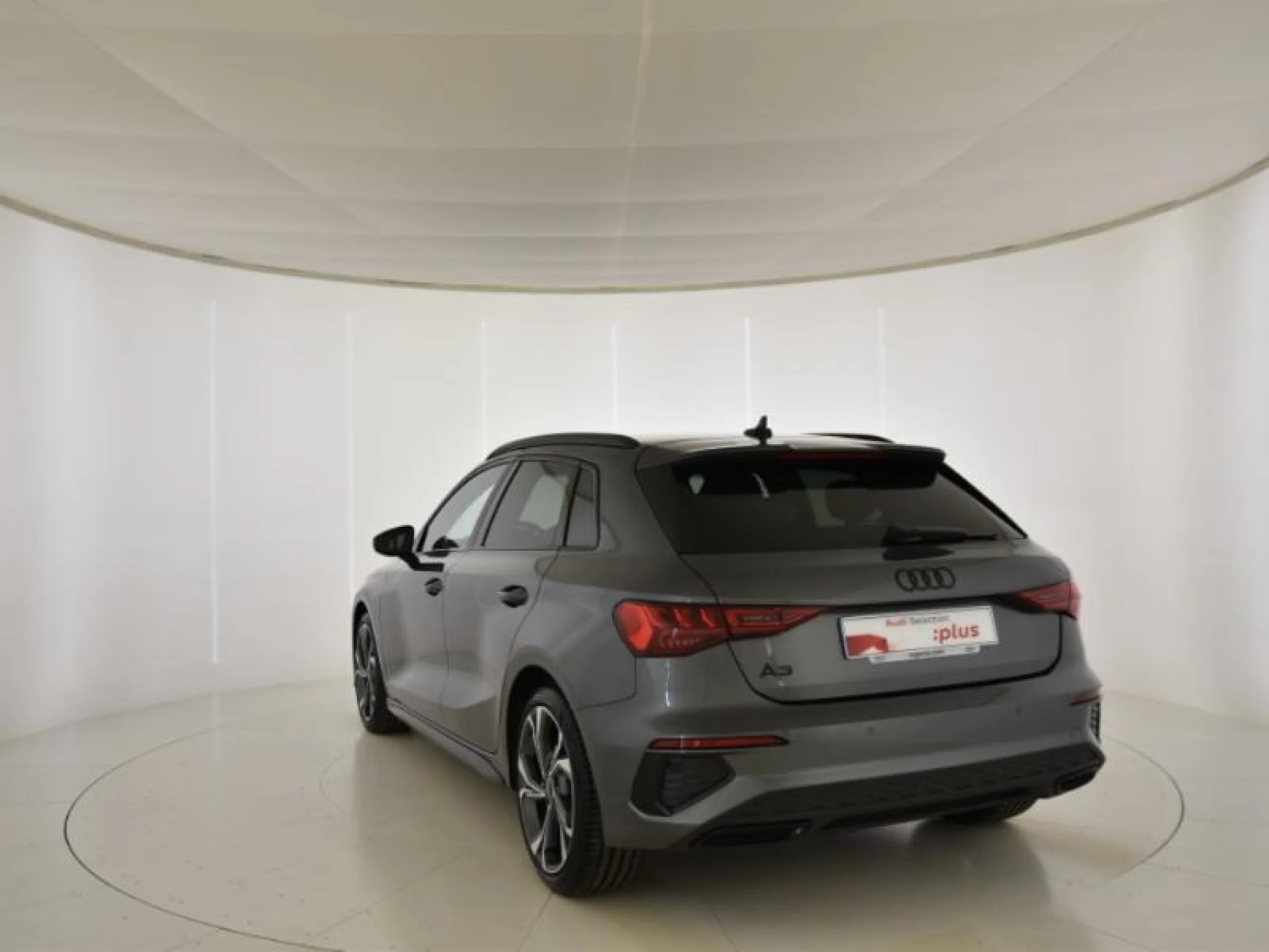 AUDI A3 SPORTBACK BLACK LINE 35 TDI 110KW S TRON - Foto 2