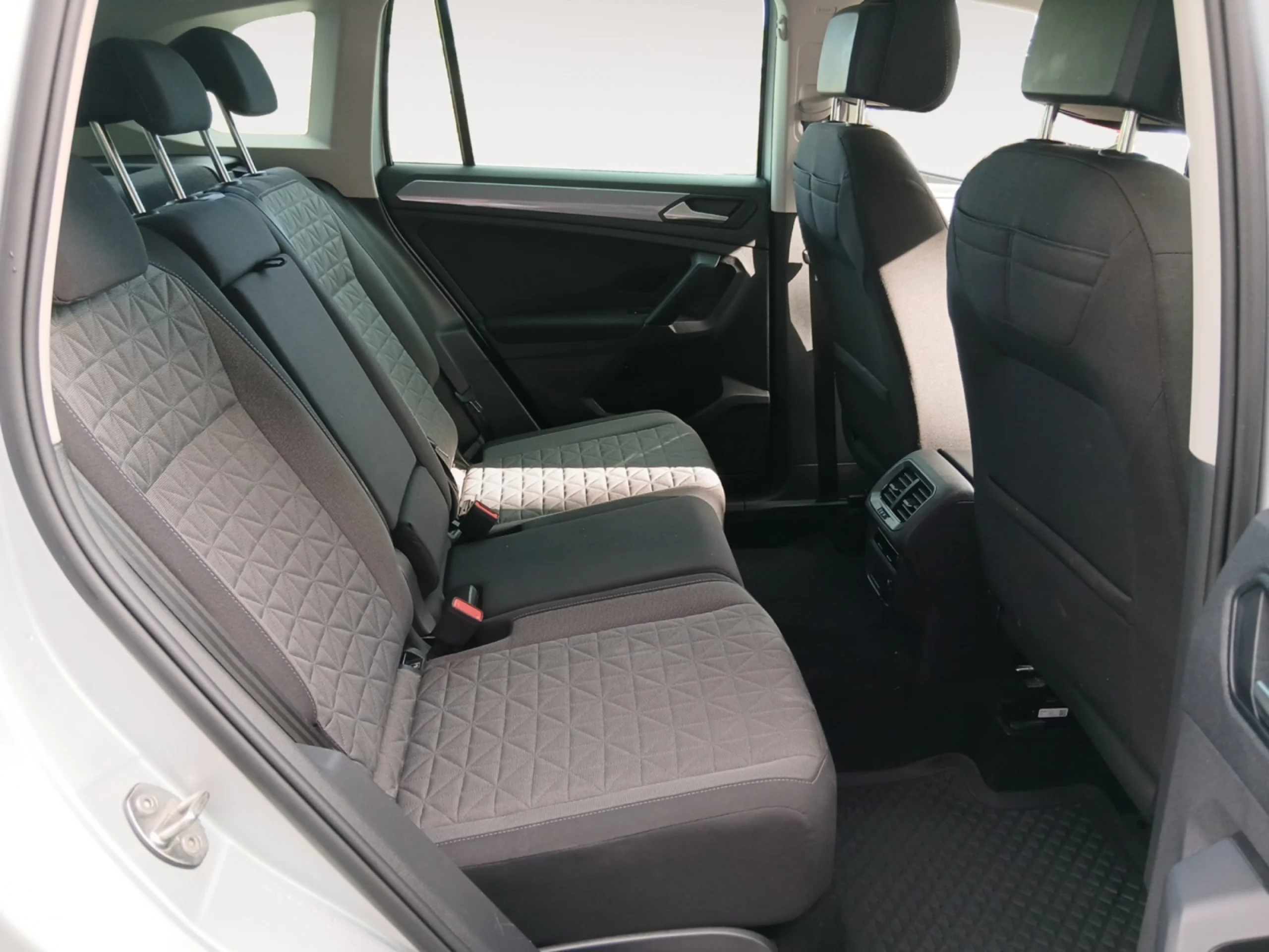 VOLKSWAGEN TIGUAN LIFE 1.5 TSI 110KW (150CV) DSG - Foto 6