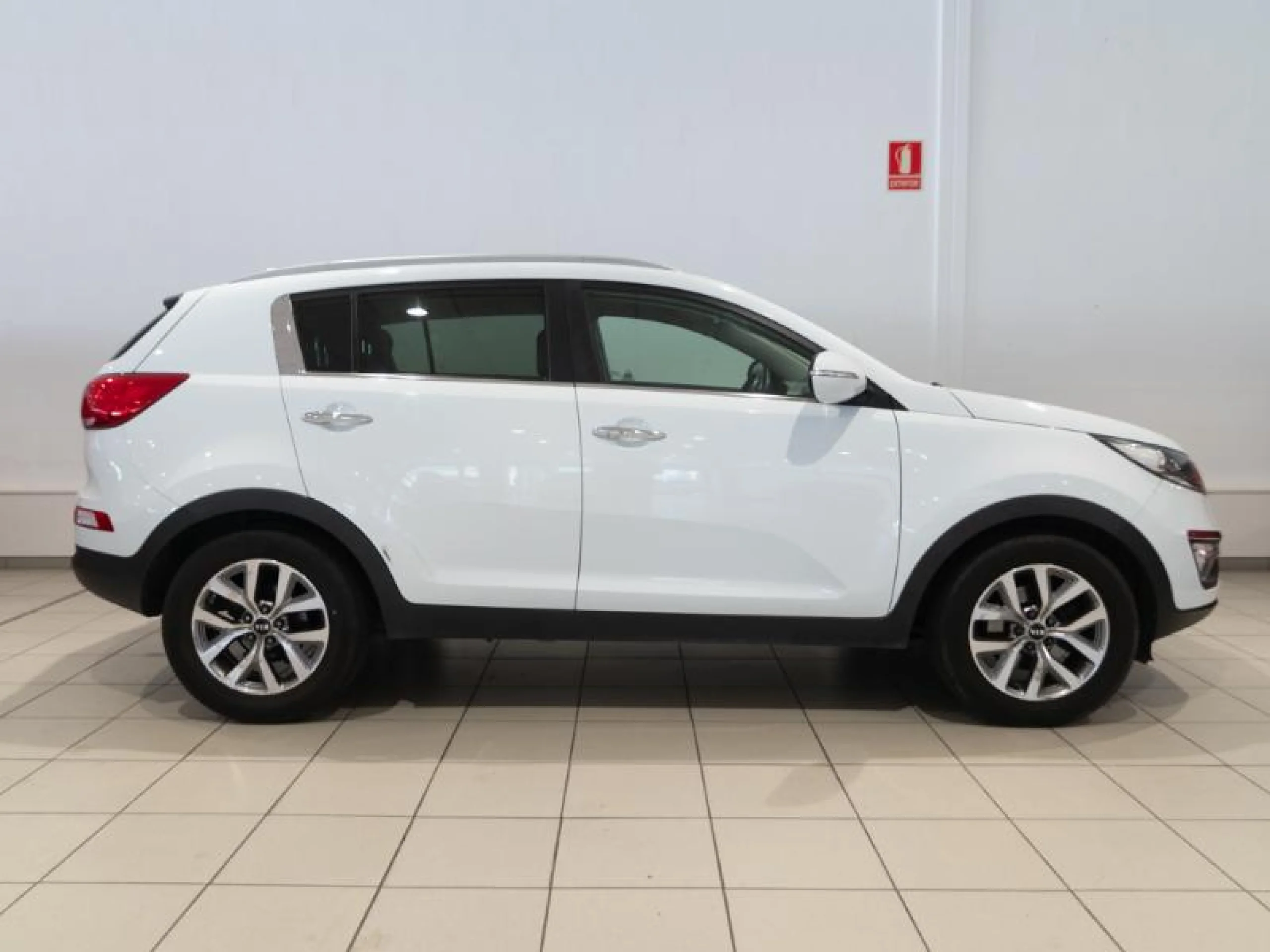 KIA SPORTAGE 1.7 CRDI VGT 115CV DRIVE 4X2 - Foto 3