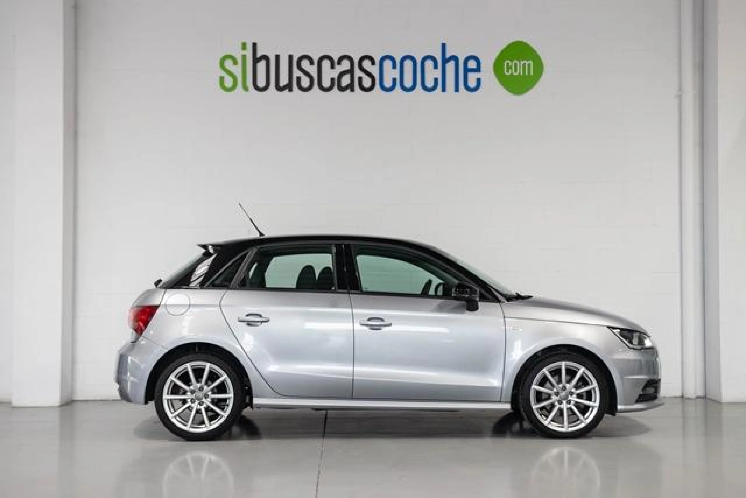 AUDI A1 SPORTBACK 1.6 TDI 116CV S TRO ADRENALIN2 - Foto 3