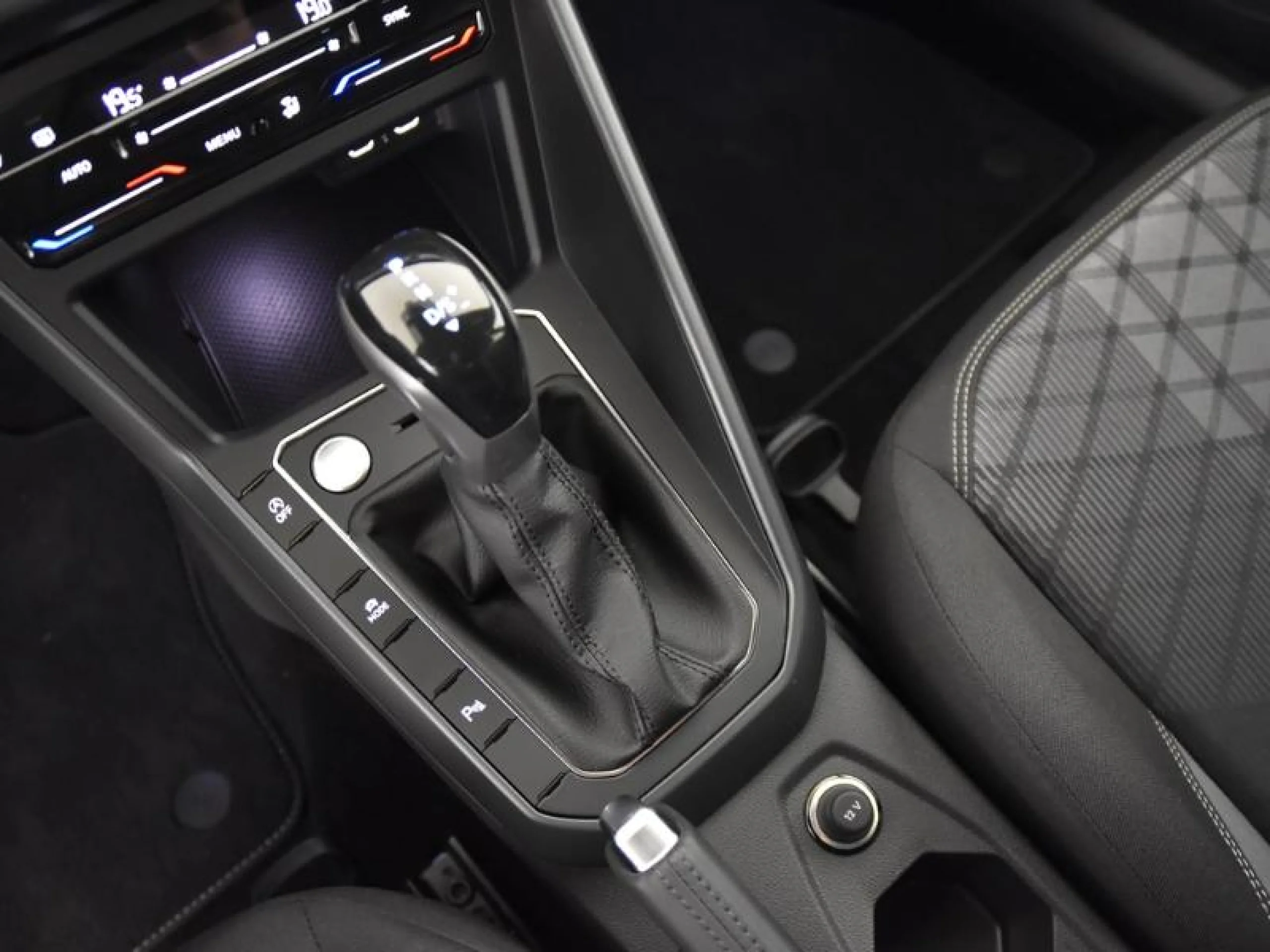 VOLKSWAGEN TAIGO R LINE 1.0 TSI 85KW (115CV) DSG - Foto 11