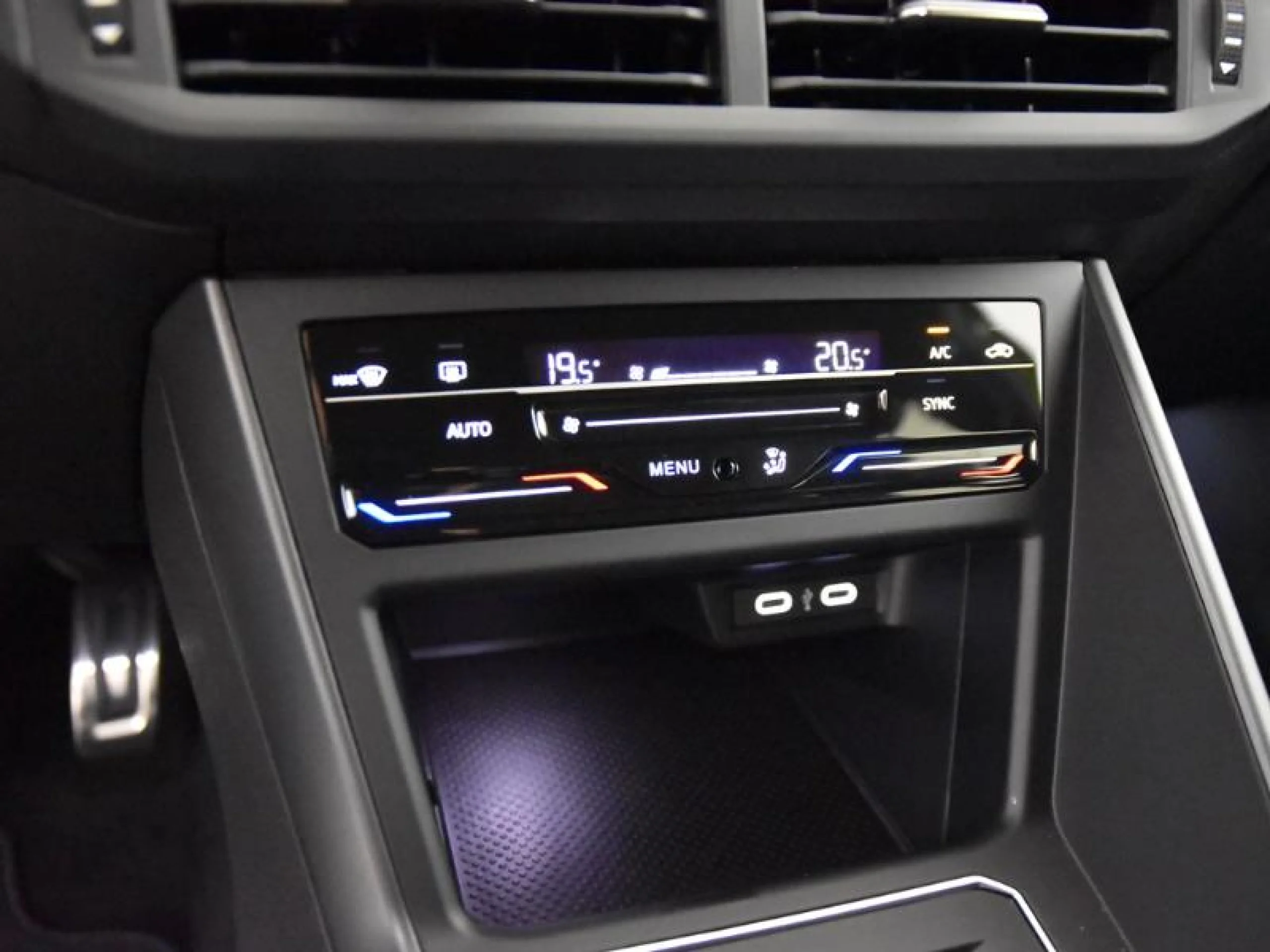 VOLKSWAGEN TAIGO R LINE 1.0 TSI 85KW (115CV) DSG - Foto 12