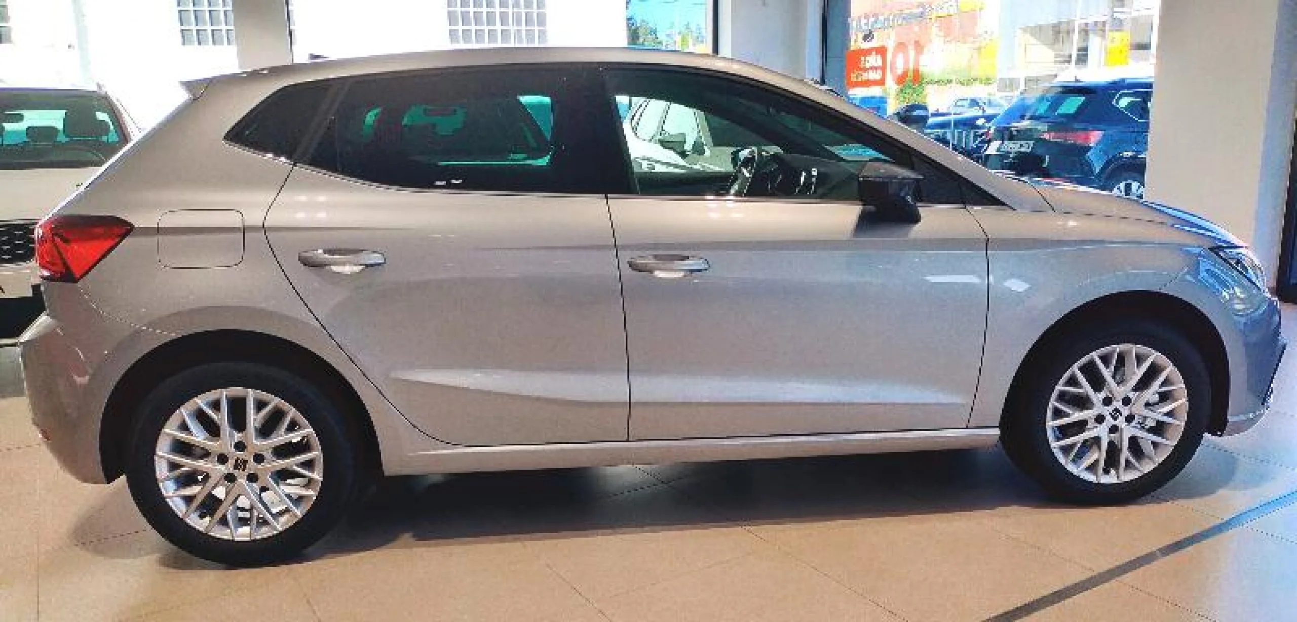 SEAT IBIZA IBIZA 1.0 TSI 85 KW (115 CV) START/STOP SPECIAL EDITION - Foto 2