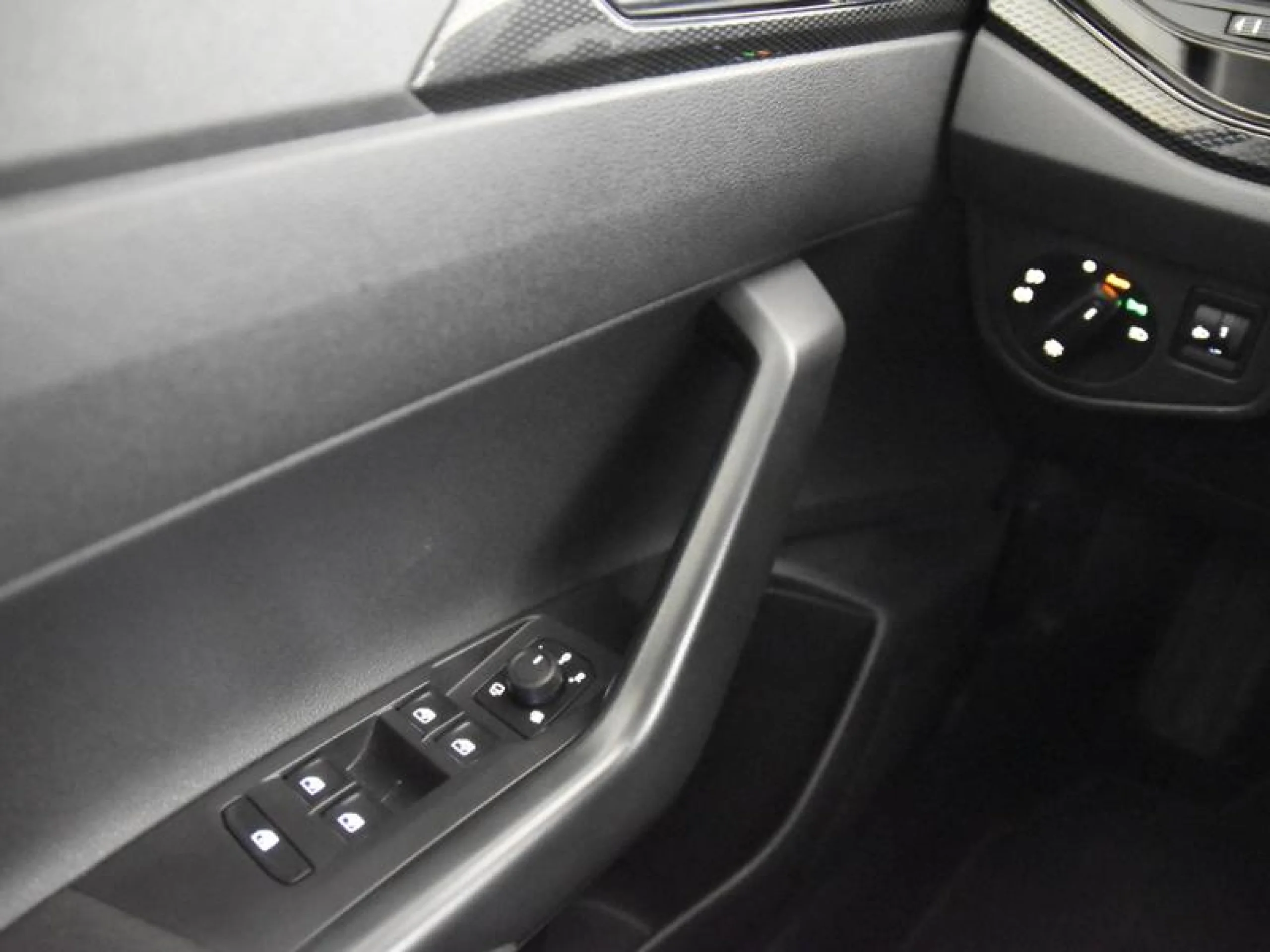 VOLKSWAGEN TAIGO LIFE 1.0 TSI 81KW (110CV) - Foto 16