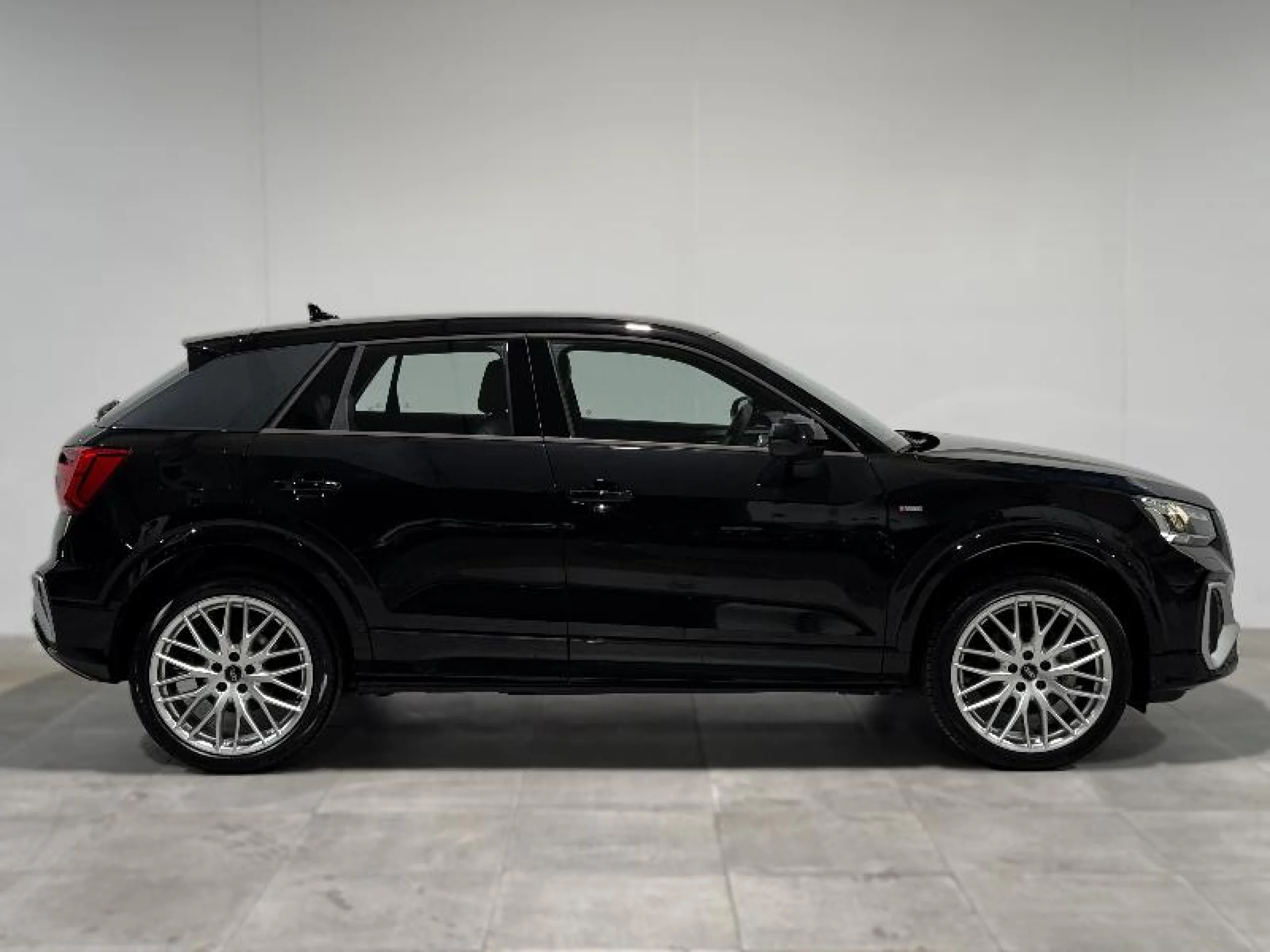 AUDI Q2 ADRENALIN 30 TDI 85KW (116CV) S TRONIC - Foto 3