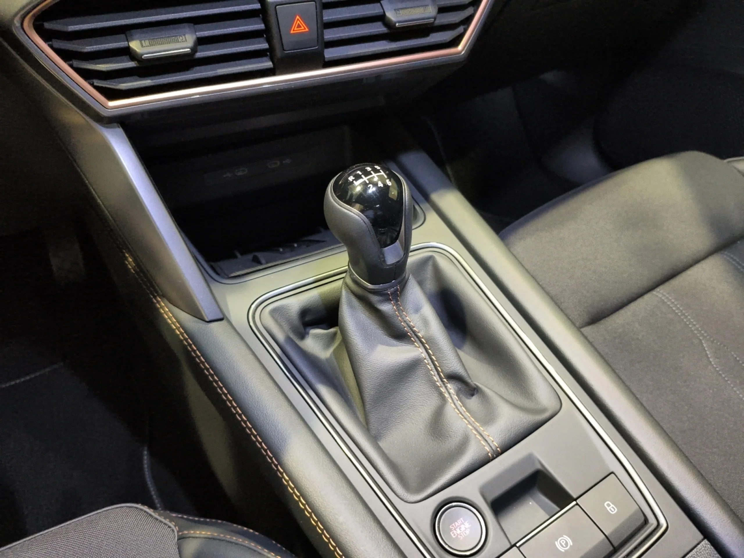 CUPRA LEON 1.5 ETSI 110KW (150CV) DSG - Foto 11