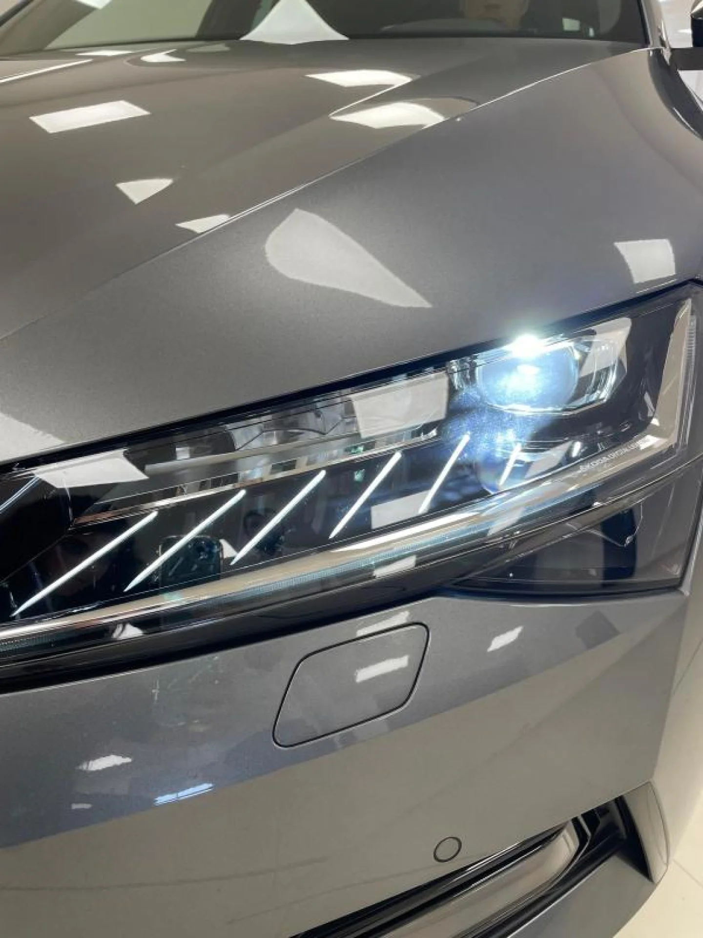 SKODA Superb 2.0 TDI 110KW (150CV) DSG SPORTLINE - Foto 12