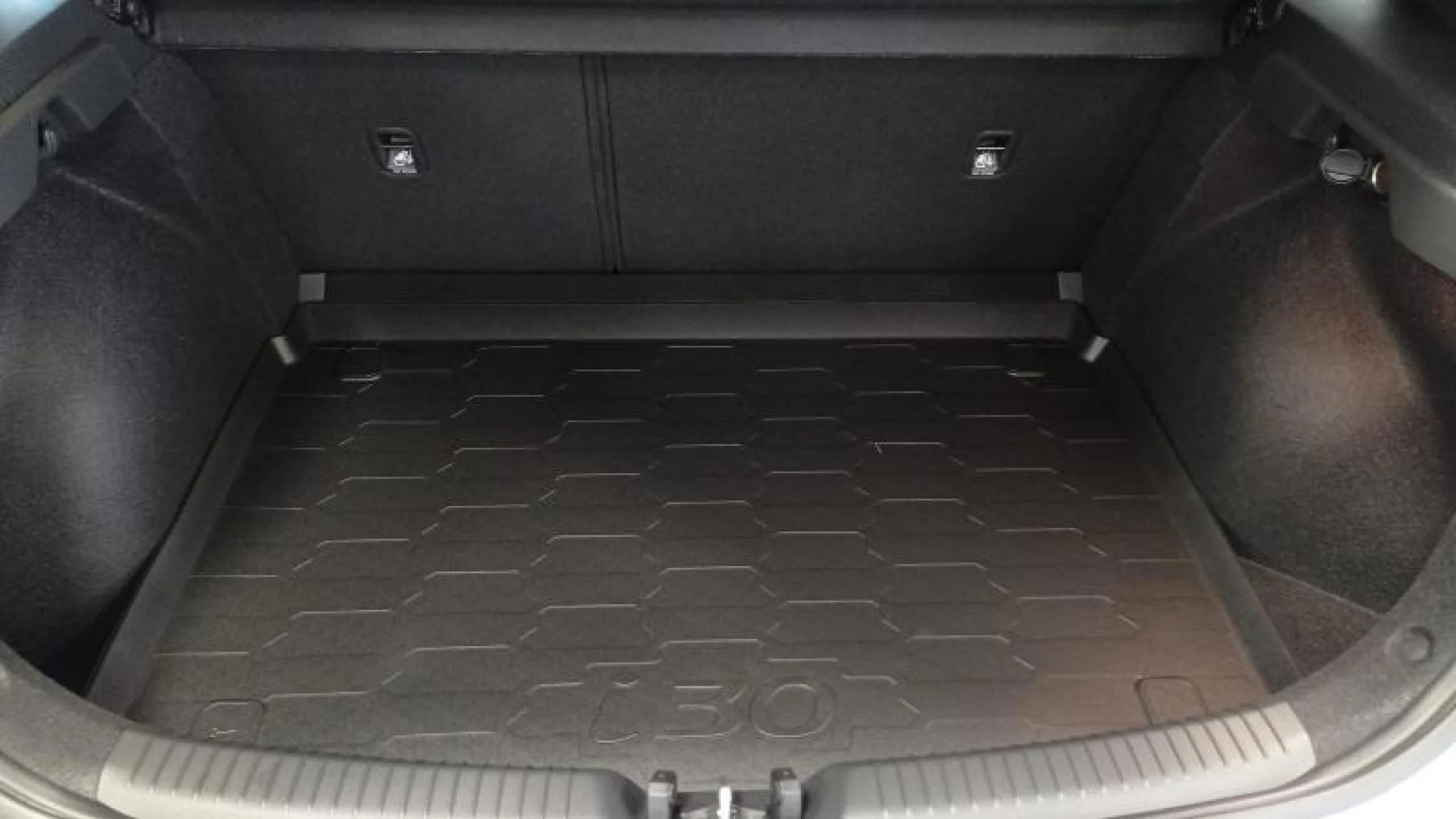 HYUNDAI I30 1.0 TGDI 48V KLASS - Foto 7