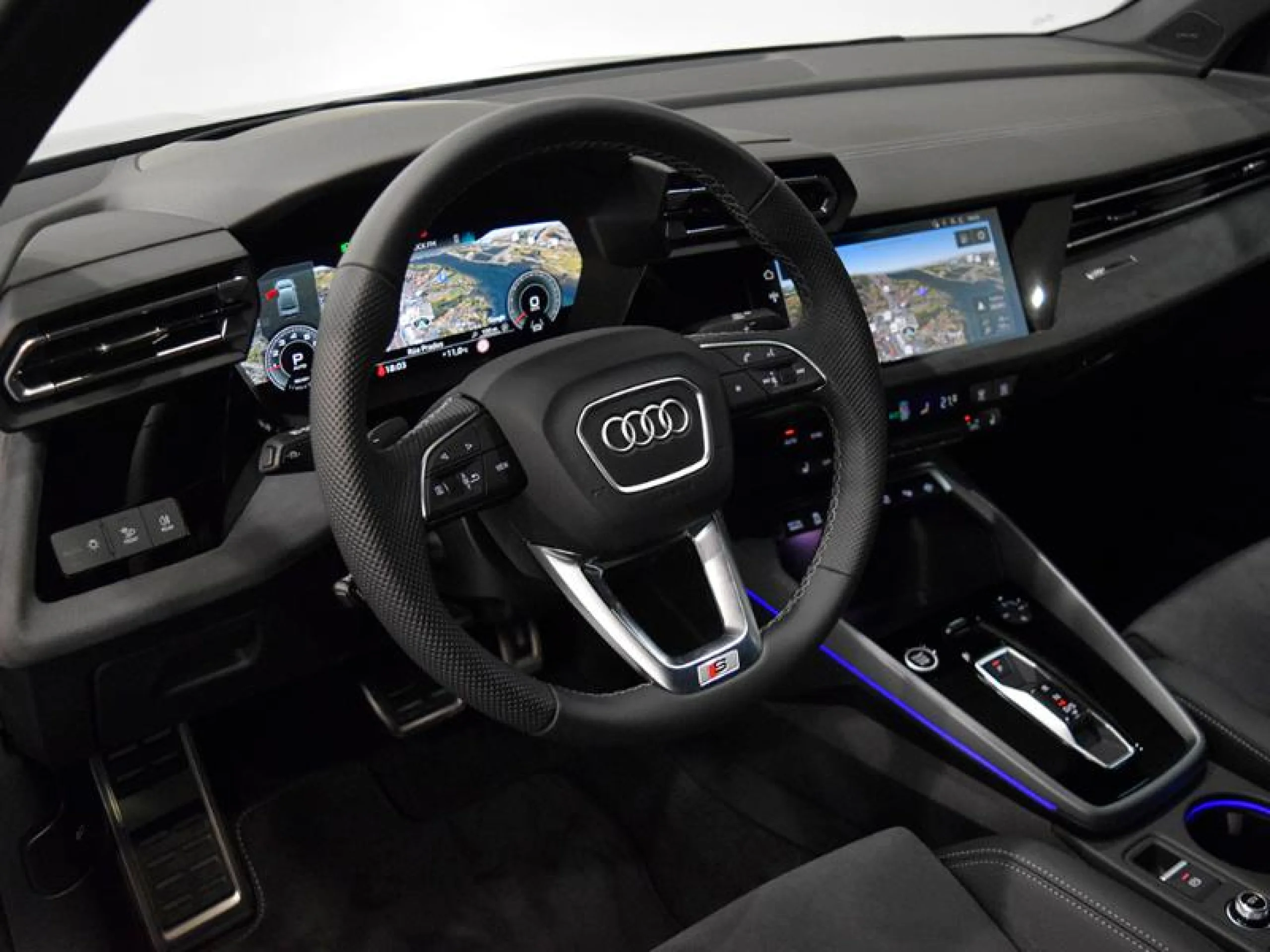 AUDI A3 SEDAN BLACK LINE 35 TFSI 110KW S TRONIC - Foto 9