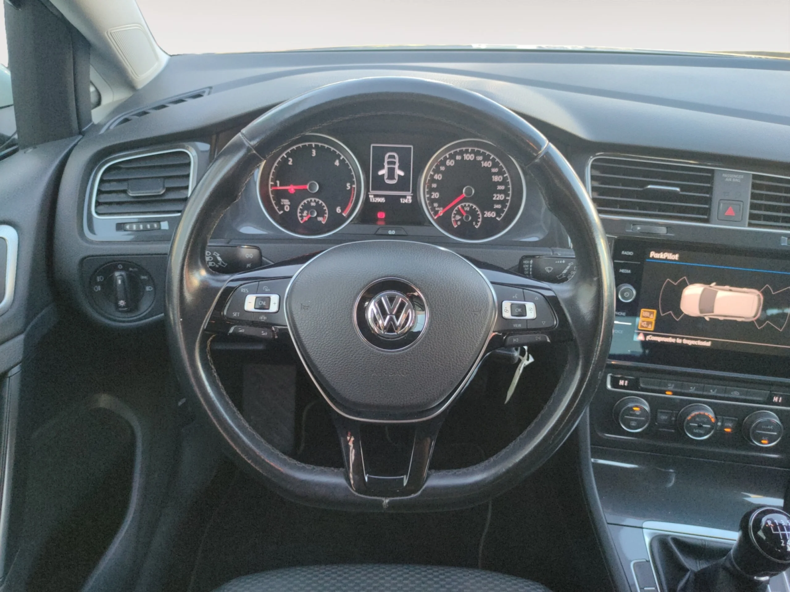 VOLKSWAGEN GOLF LAST EDITION 1.6 TDI 85KW (115CV) - Foto 11