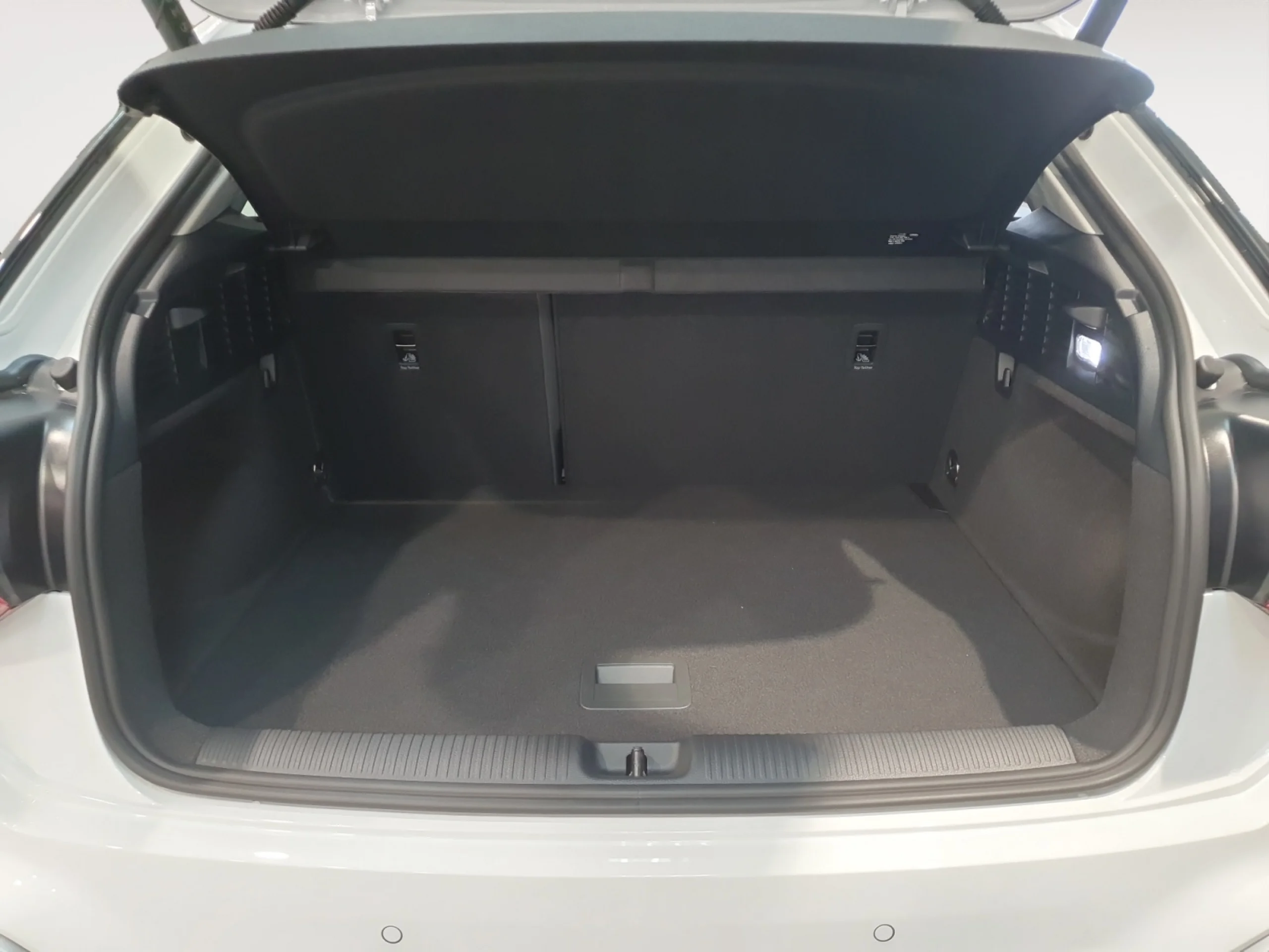 AUDI Q2 ADVANCED 30 TFSI 85KW (116CV) - Foto 9