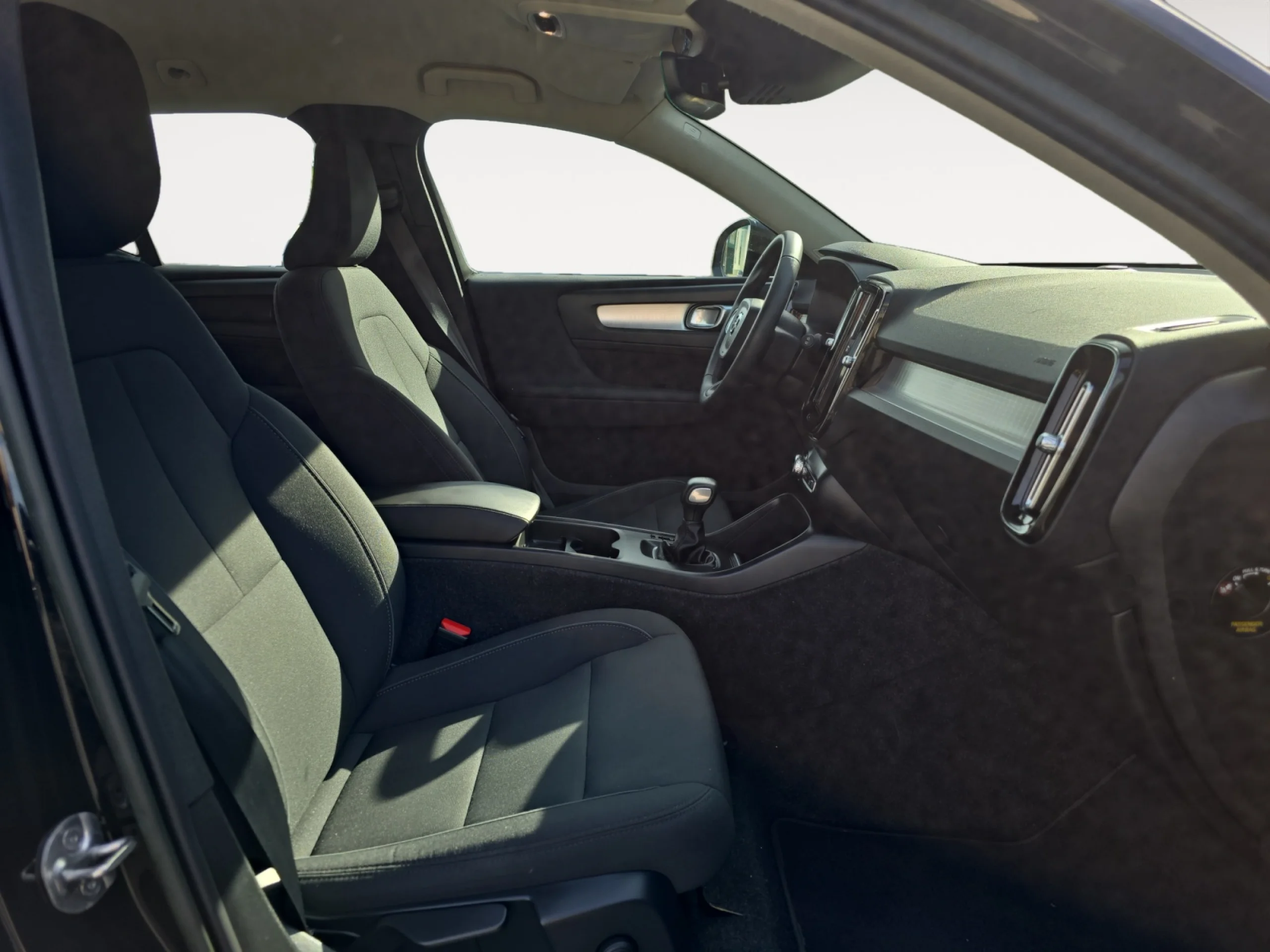 VOLVO XC40 1.5 T2 MOMENTUM PRO - Foto 5