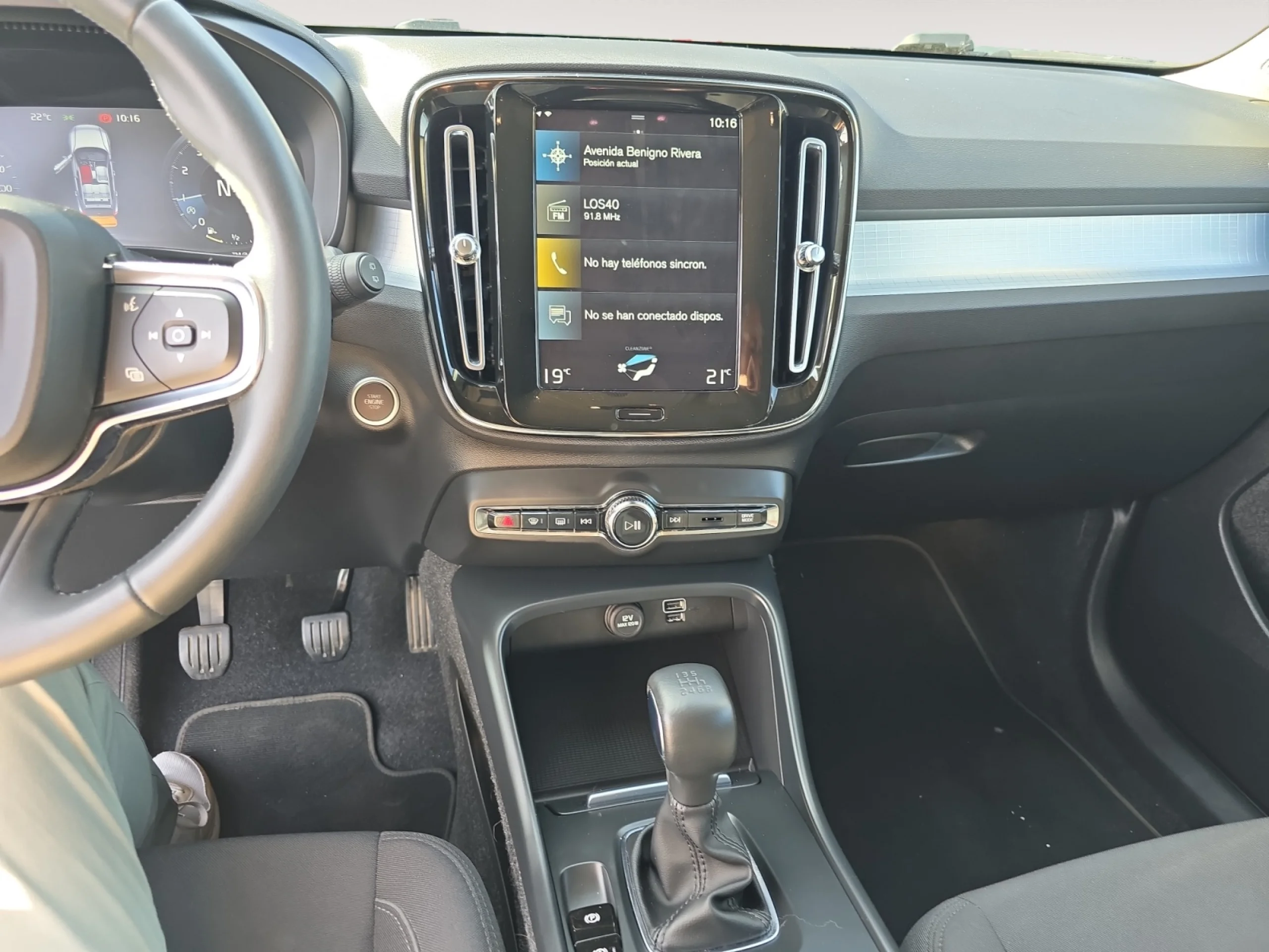 VOLVO XC40 1.5 T2 MOMENTUM PRO - Foto 11