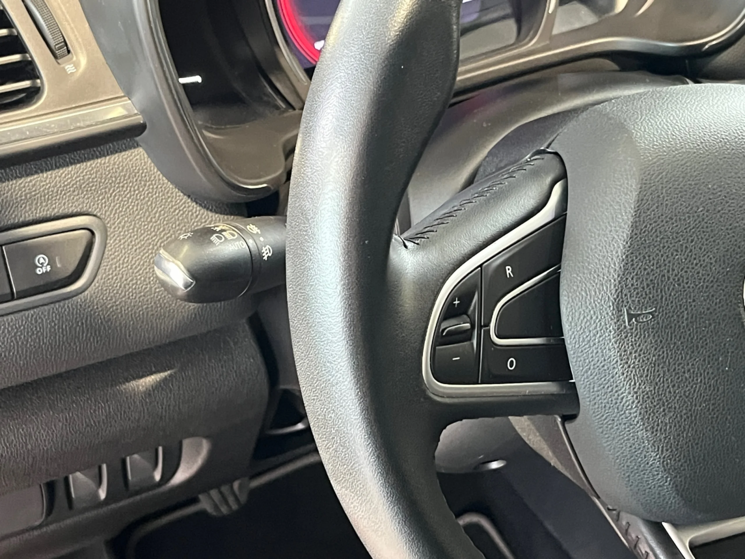 RENAULT KADJAR ZEN BLUE DCI 85KW (115CV) - Foto 11