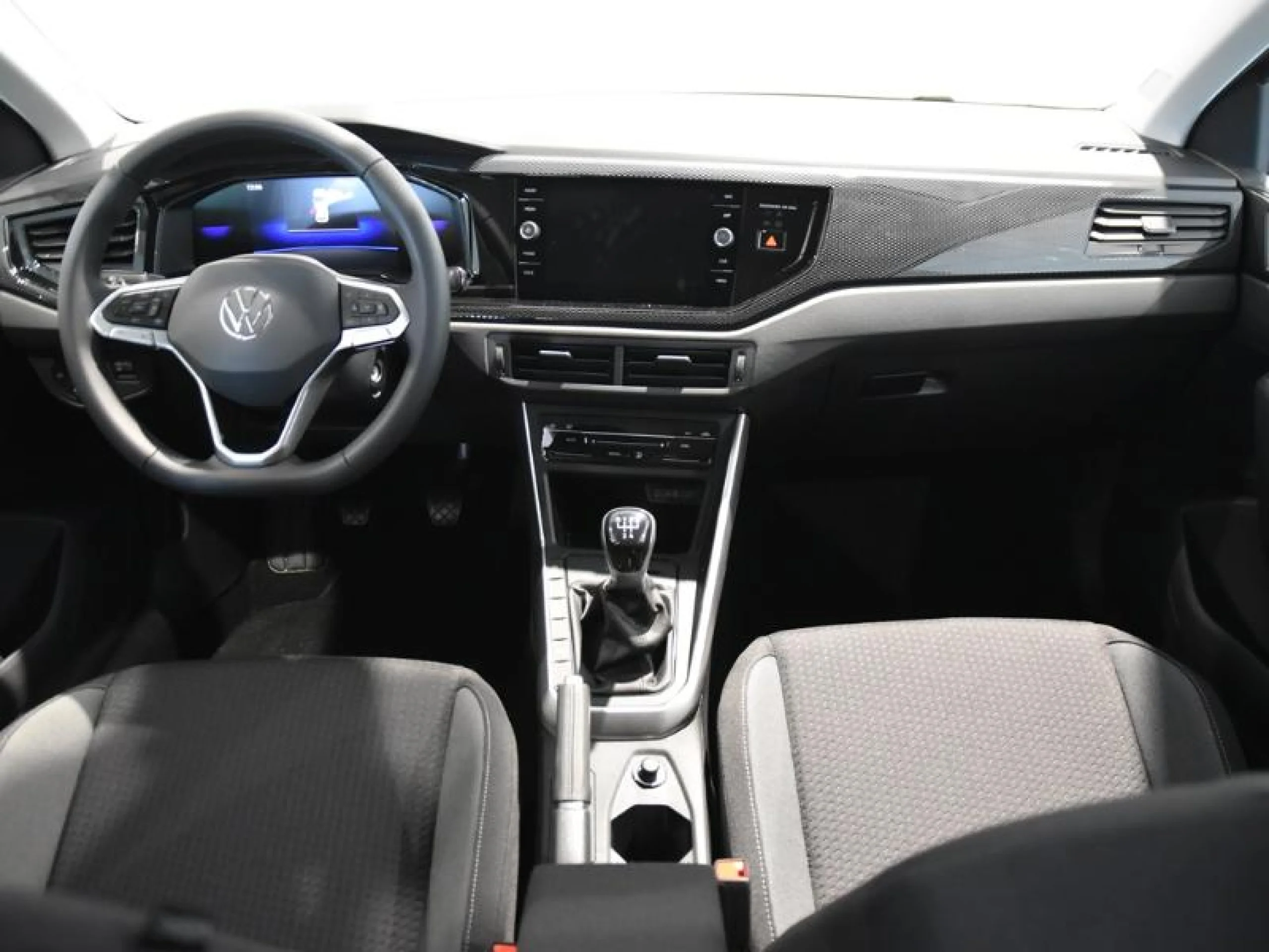 VOLKSWAGEN POLO POLO MÁS  1.0 TSI 70 KW (95 CV)  5 VEL. - Foto 4