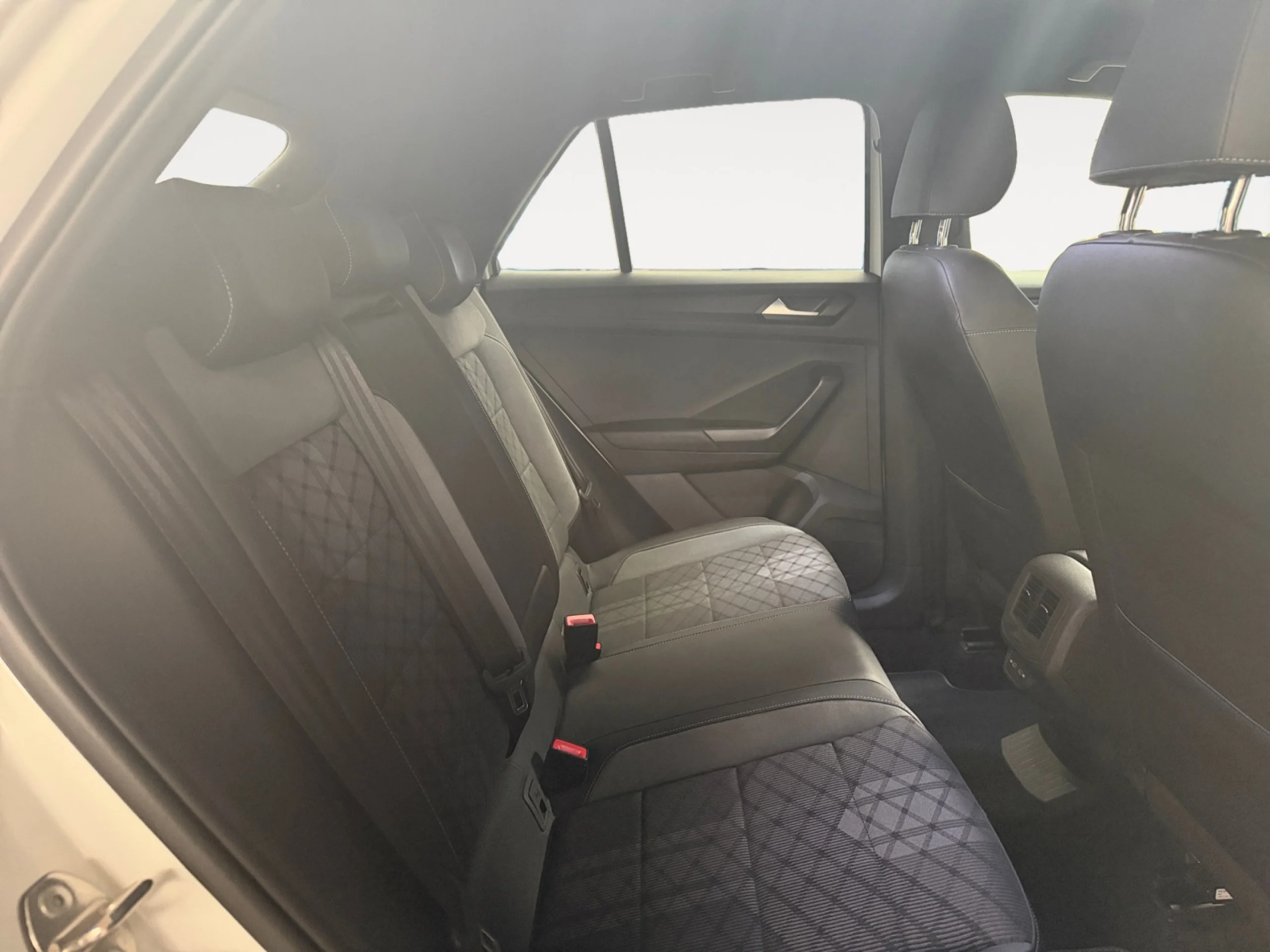 VOLKSWAGEN T ROC R LINE 2.0 TDI 110KW (150CV) DSG - Foto 6