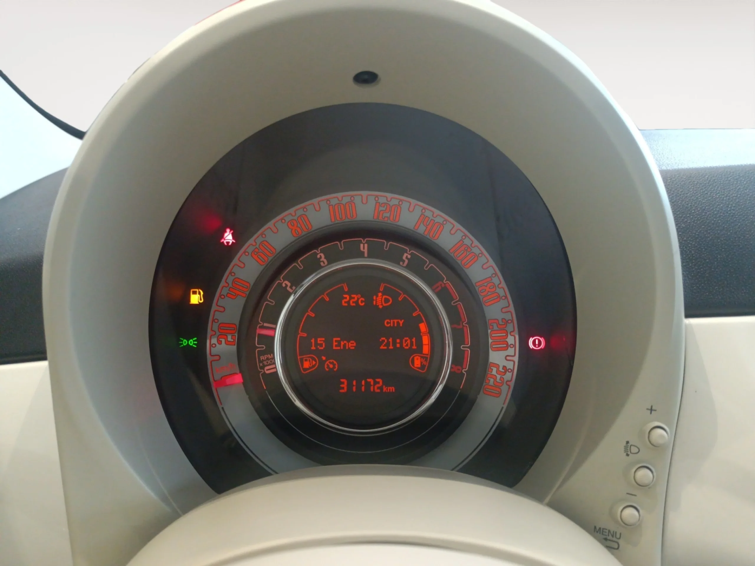 FIAT 500 LOUNGE 1.0 6V GSE 52KW (70 CV) - Foto 7