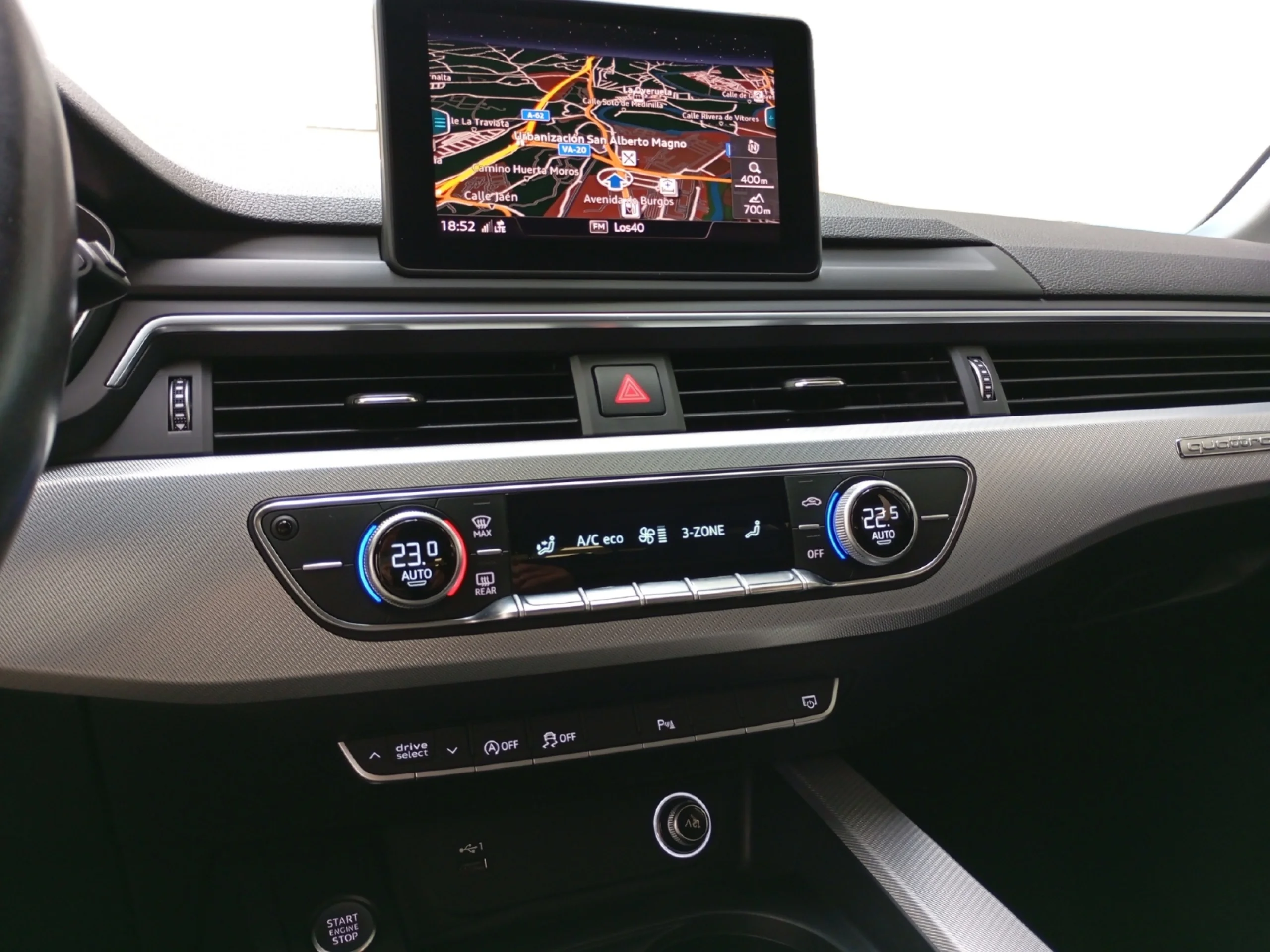 AUDI A4 AVANT BLACK LINE 40 TDI 140KW QUAT S TRO - Foto 9