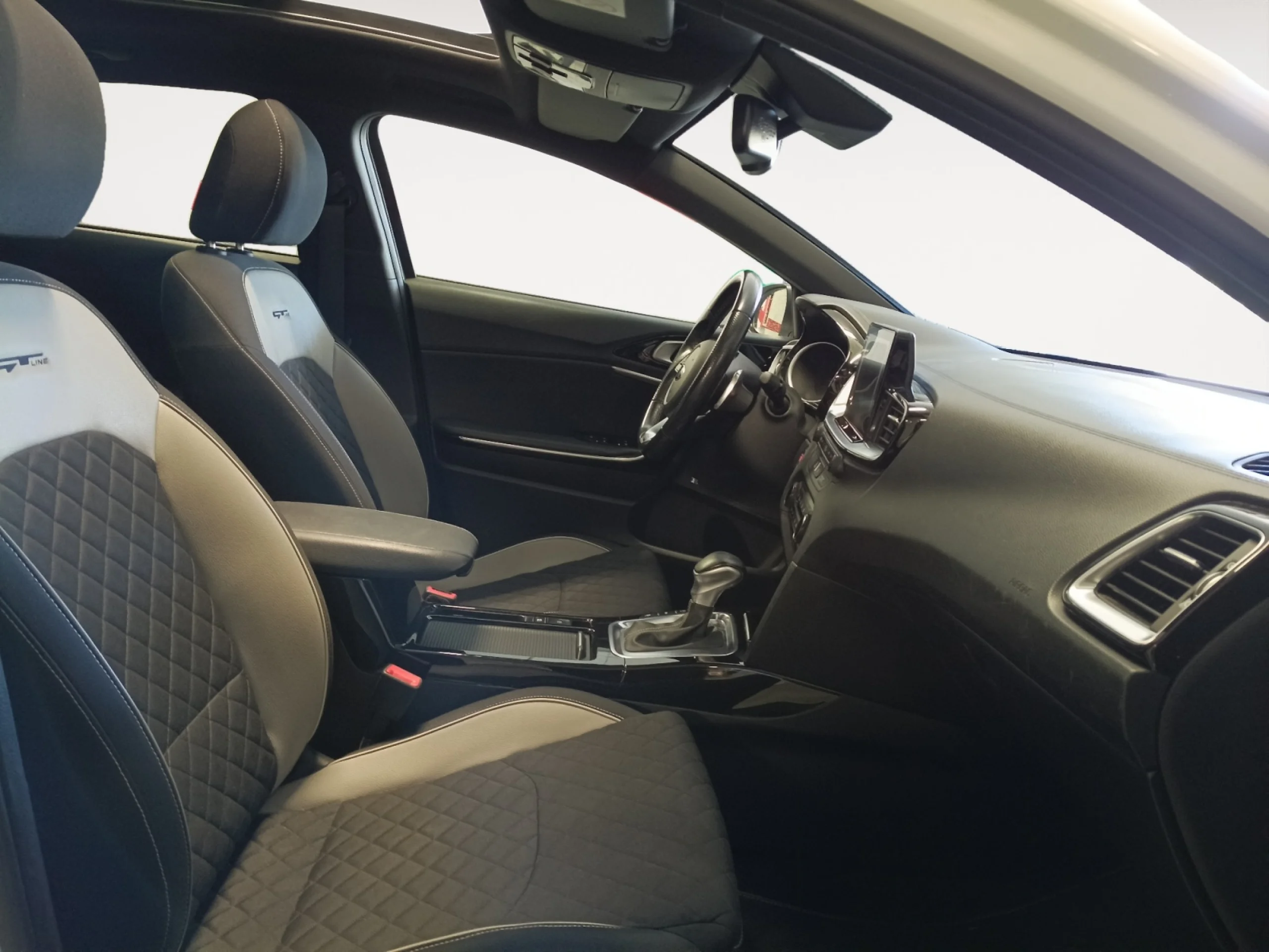 KIA PROCEED 1.4 T GDI 103KW GT LINE DCT - Foto 5