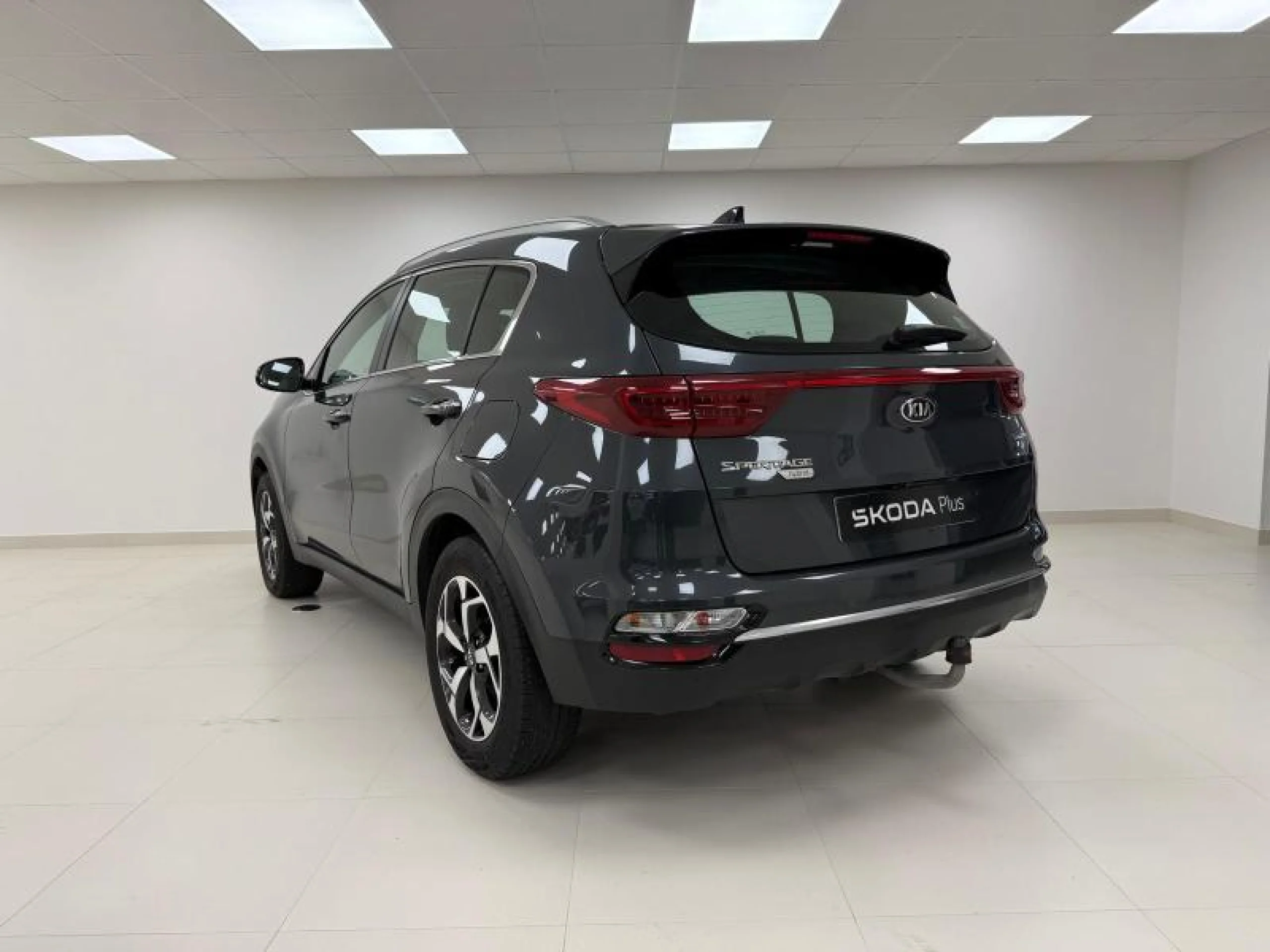 KIA SPORTAGE 1.6 MHEV DRIVE 100KW (136CV) 4X2 - Foto 3