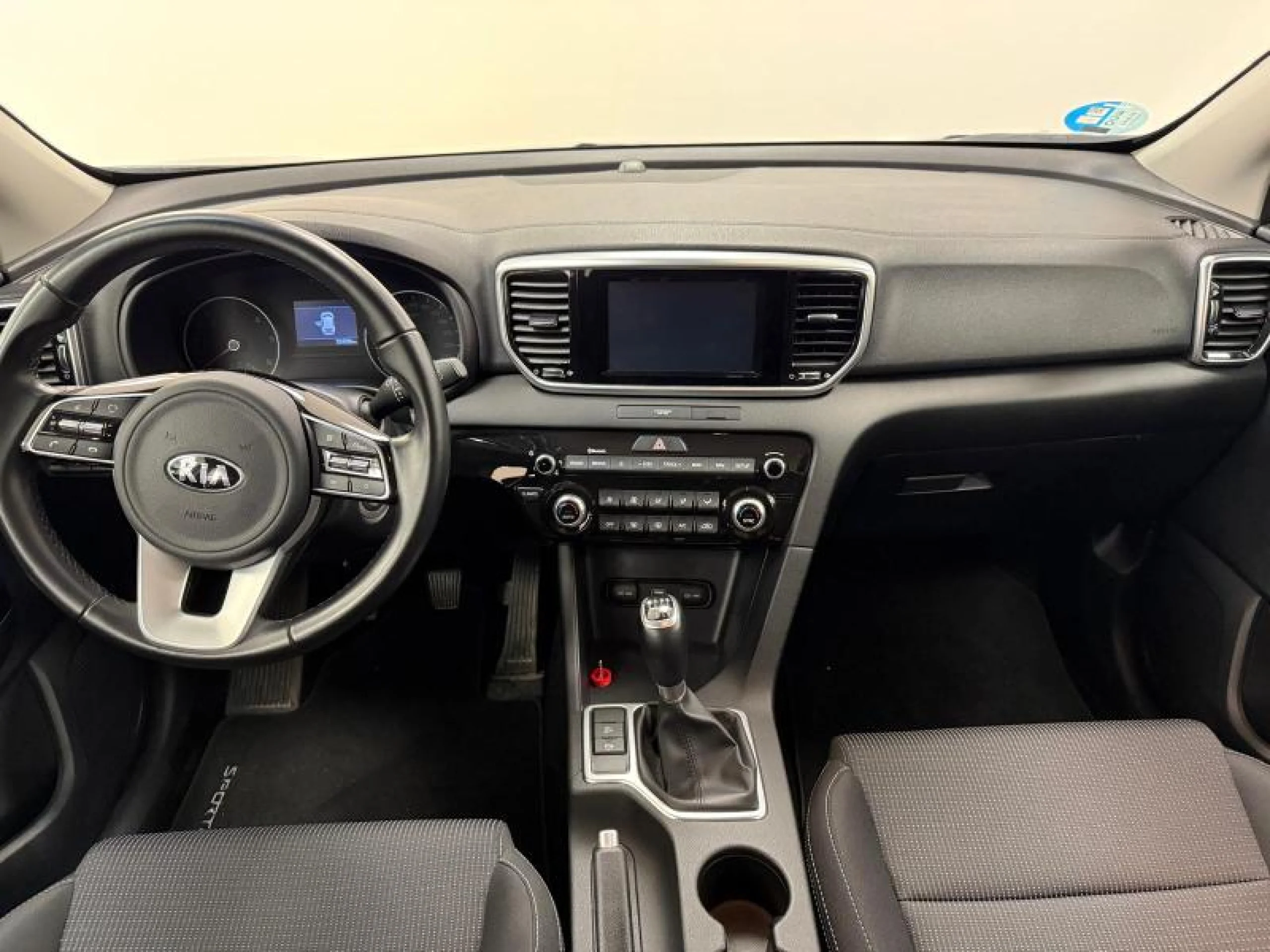 KIA SPORTAGE 1.6 MHEV DRIVE 100KW (136CV) 4X2 - Foto 9