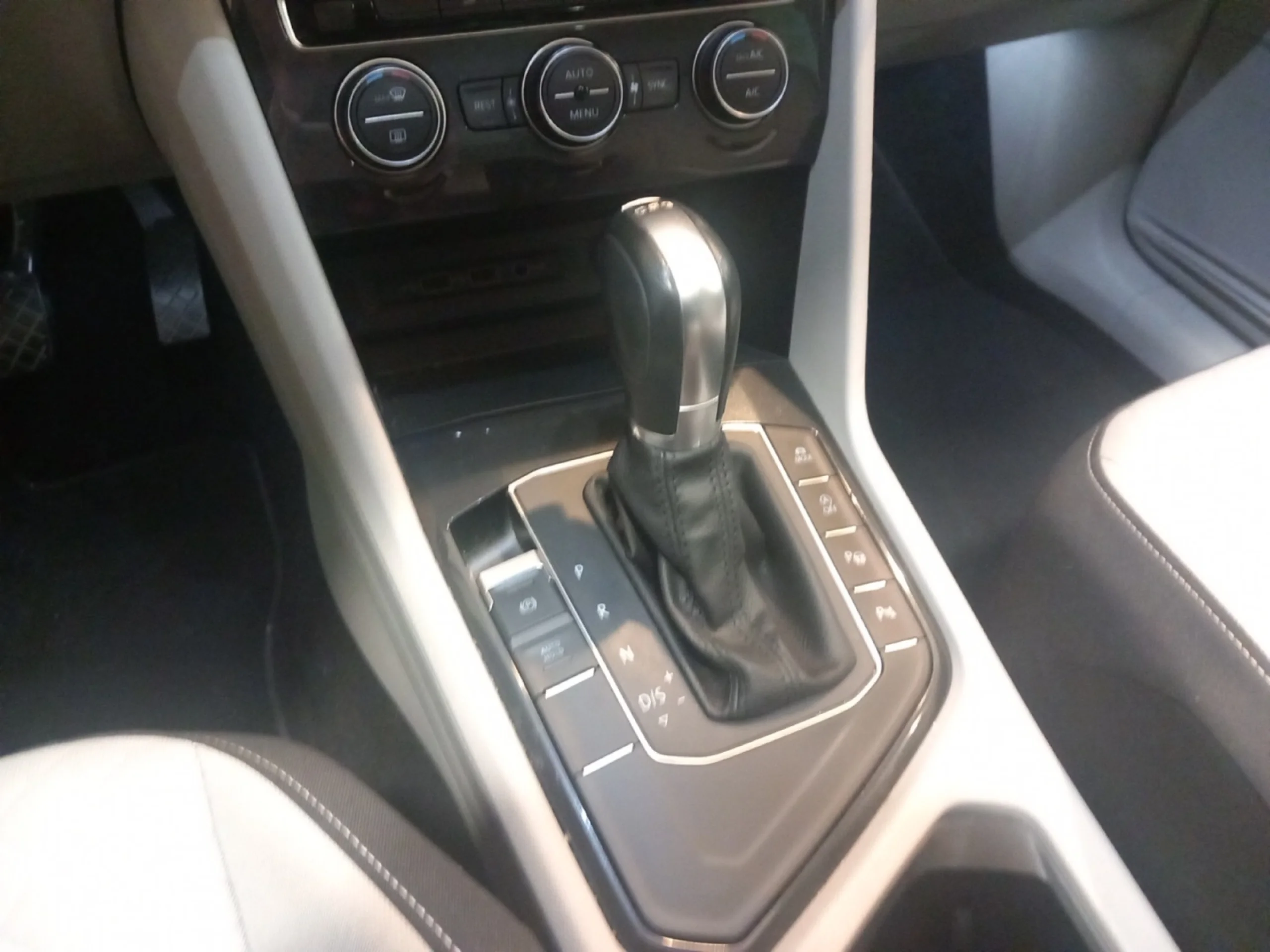 VOLKSWAGEN TIGUAN SPORT 1.5 TSI 110KW (150CV) DSG - Foto 14