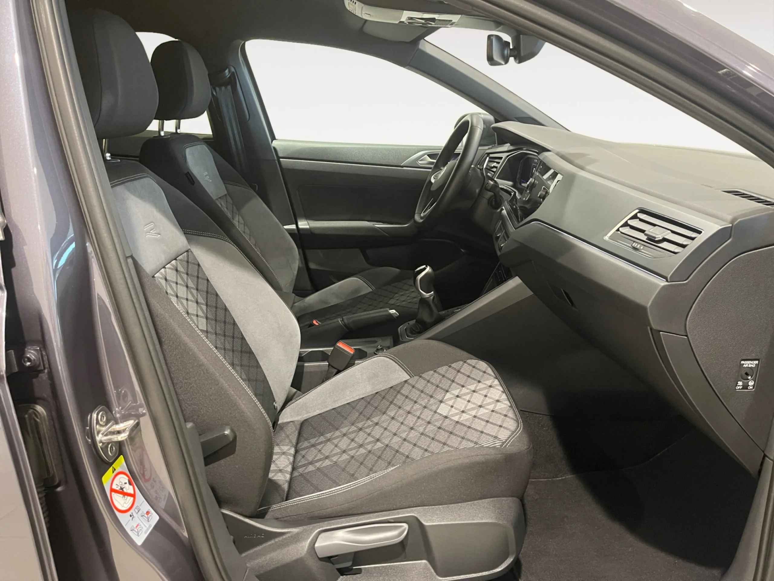 VOLKSWAGEN TAIGO R LINE 1.0 TSI 85KW (115CV) - Foto 5