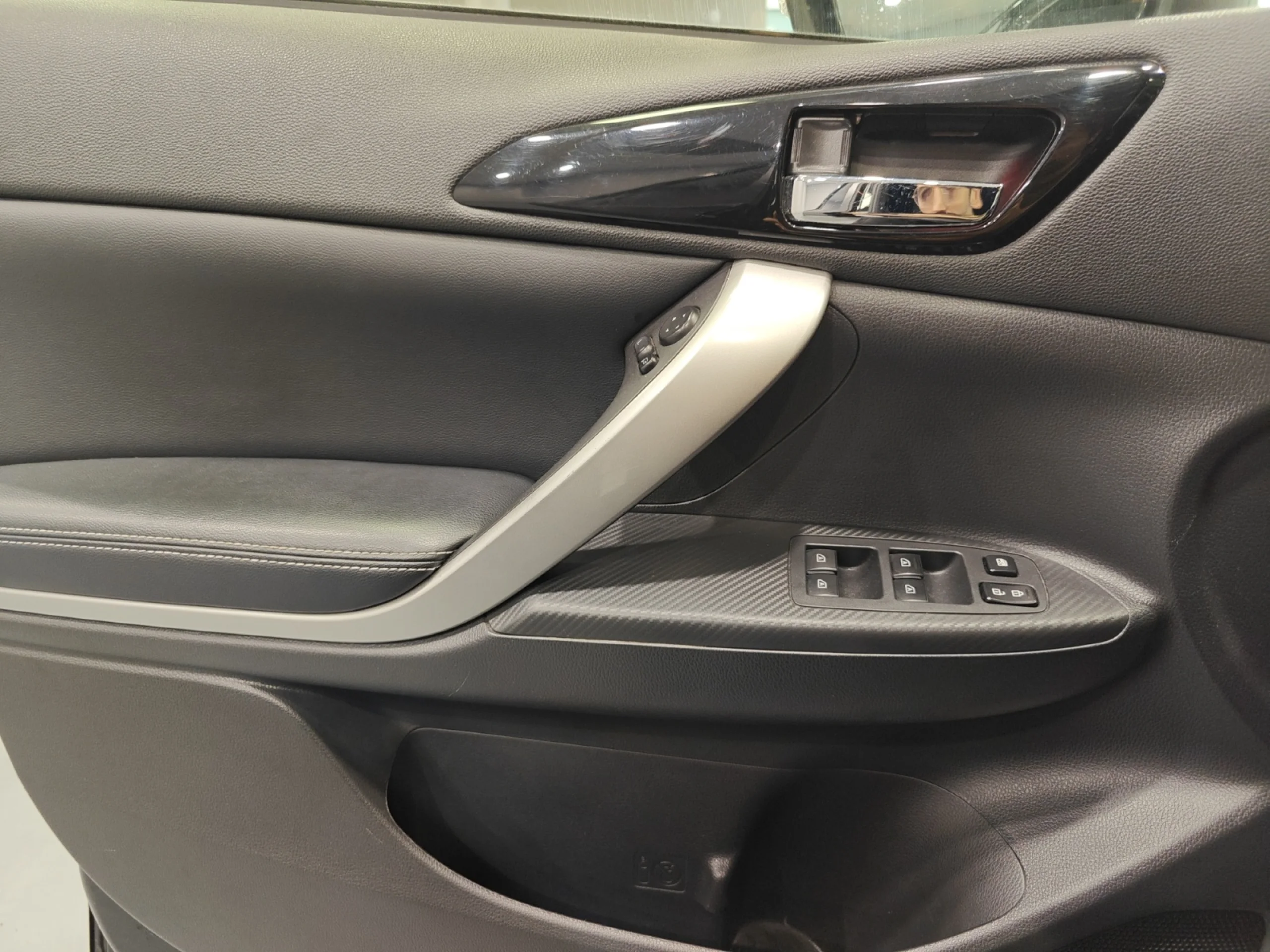 Mitsubishi ECLIPSE ECLIPSE CROSS 2.4 PHEV KAITEKI AWD - Foto 13