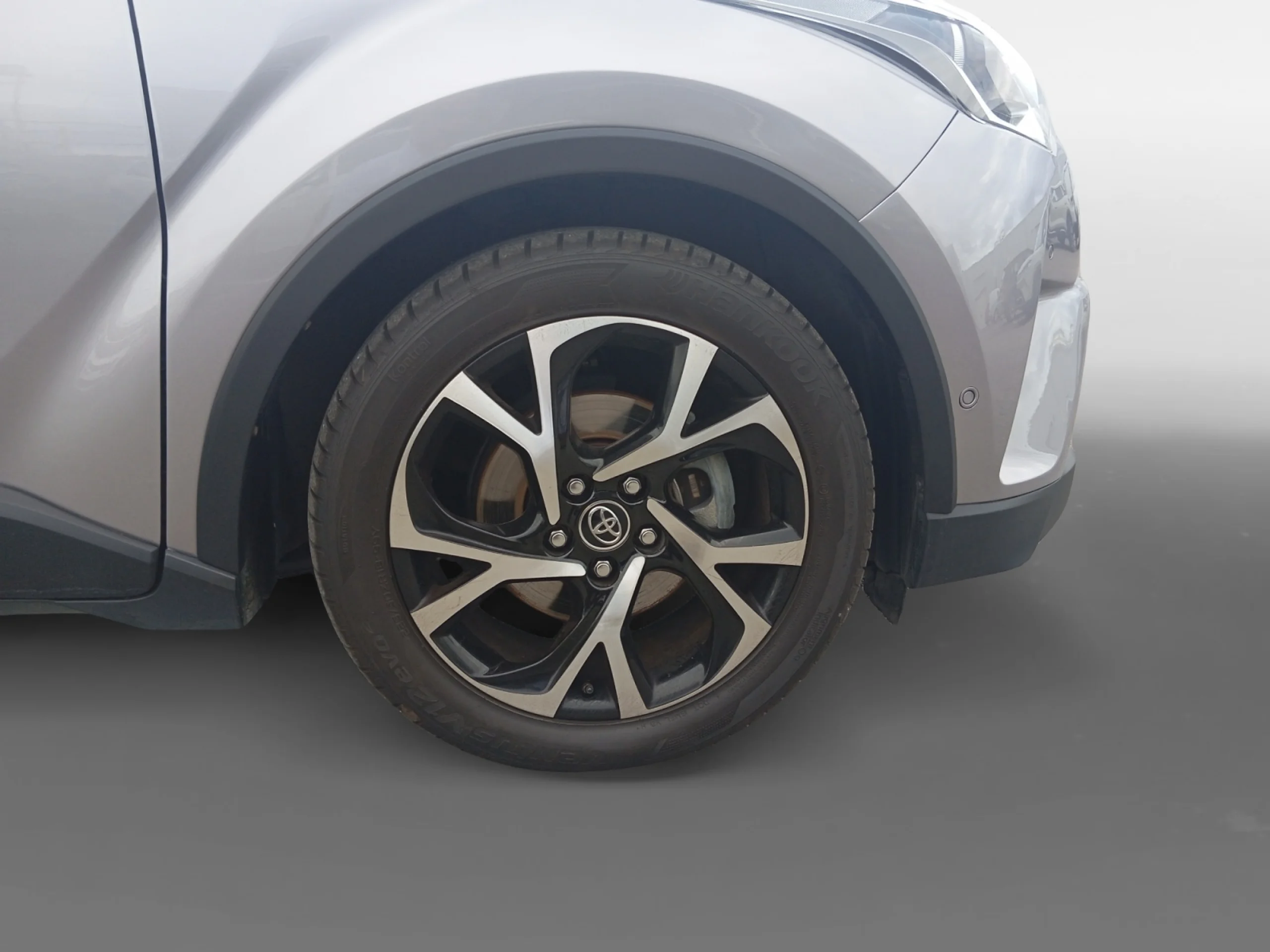 TOYOTA C HR 1.8 125H ADVANCE - Foto 8