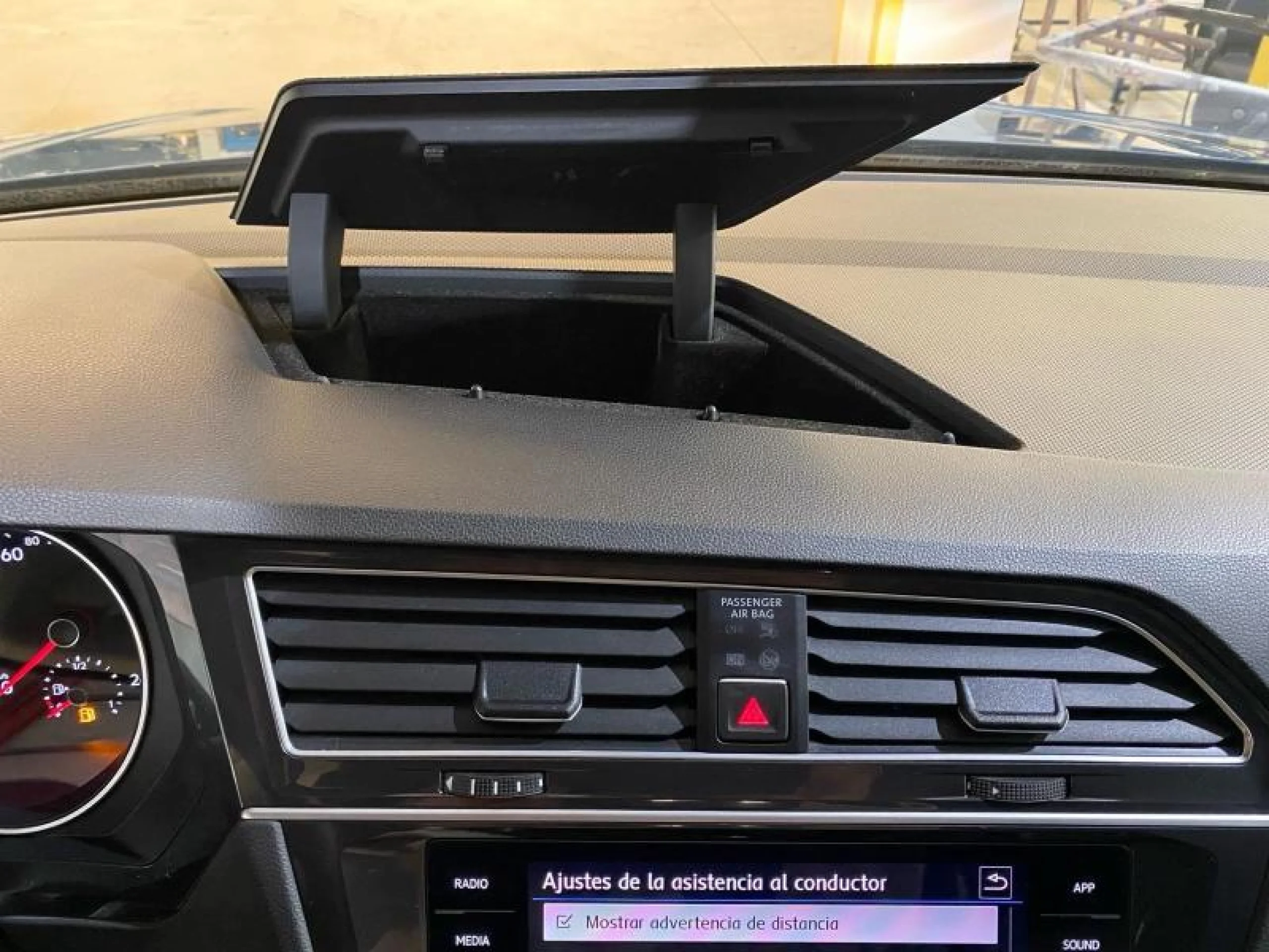 VOLKSWAGEN TIGUAN EDITION 1.4 TSI 125CV BMT - Foto 15